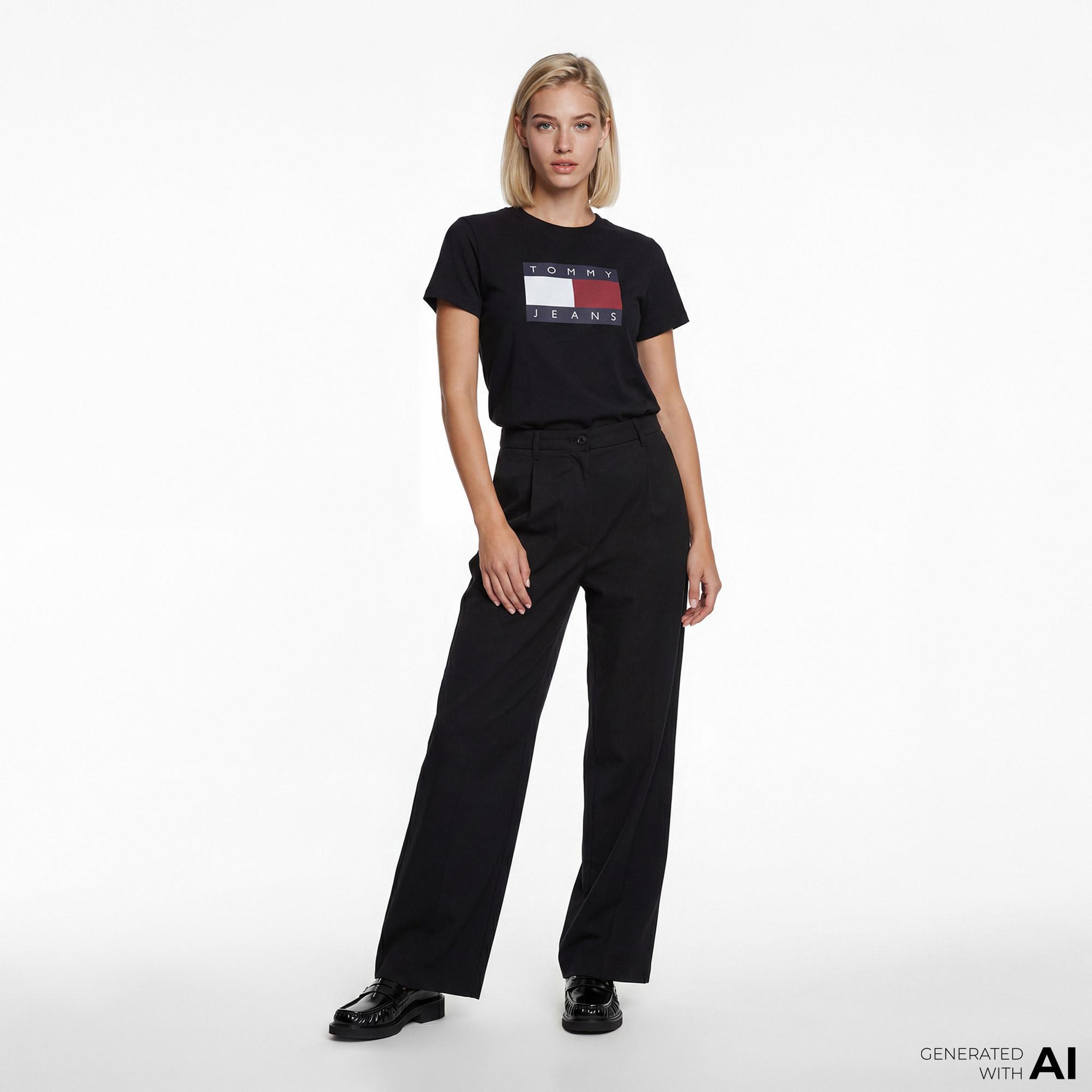 Tommy Hilfiger Flag Kadın Siyah T-Shirt