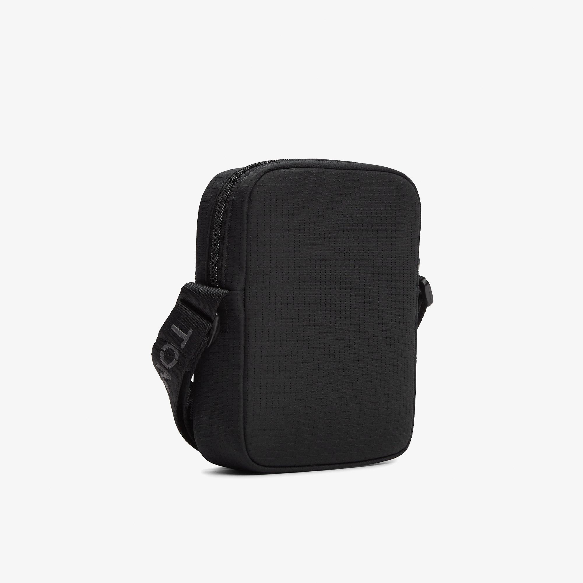 Tommy Hilfiger Essential Daily Erkek Siyah Çapraz Çanta