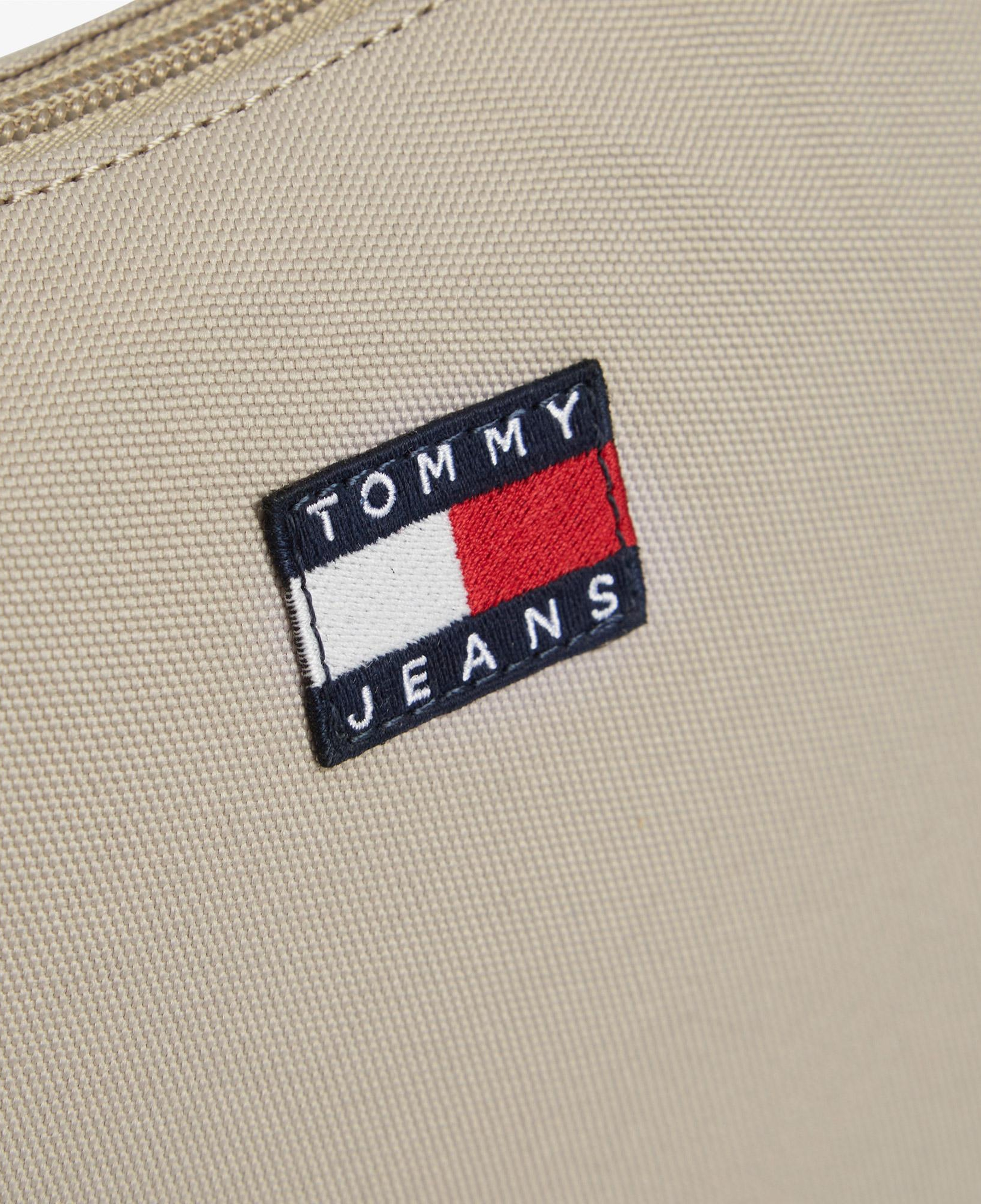 Tommy Hilfiger Essential Daily Kadın Bej Omuz Çantası