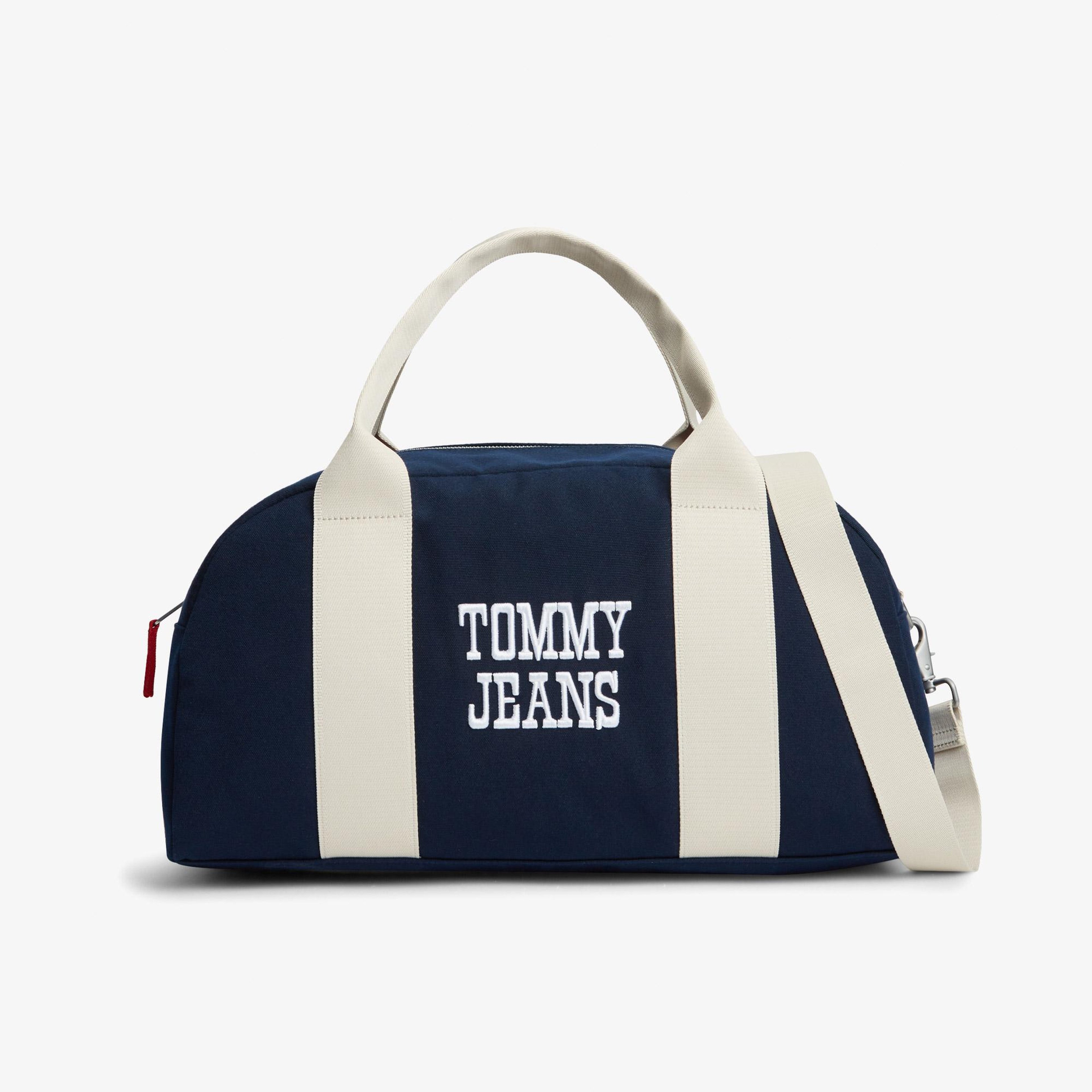 Tommy Hilfiger Bold Varsity Erkek Lacivert Spor Çantası