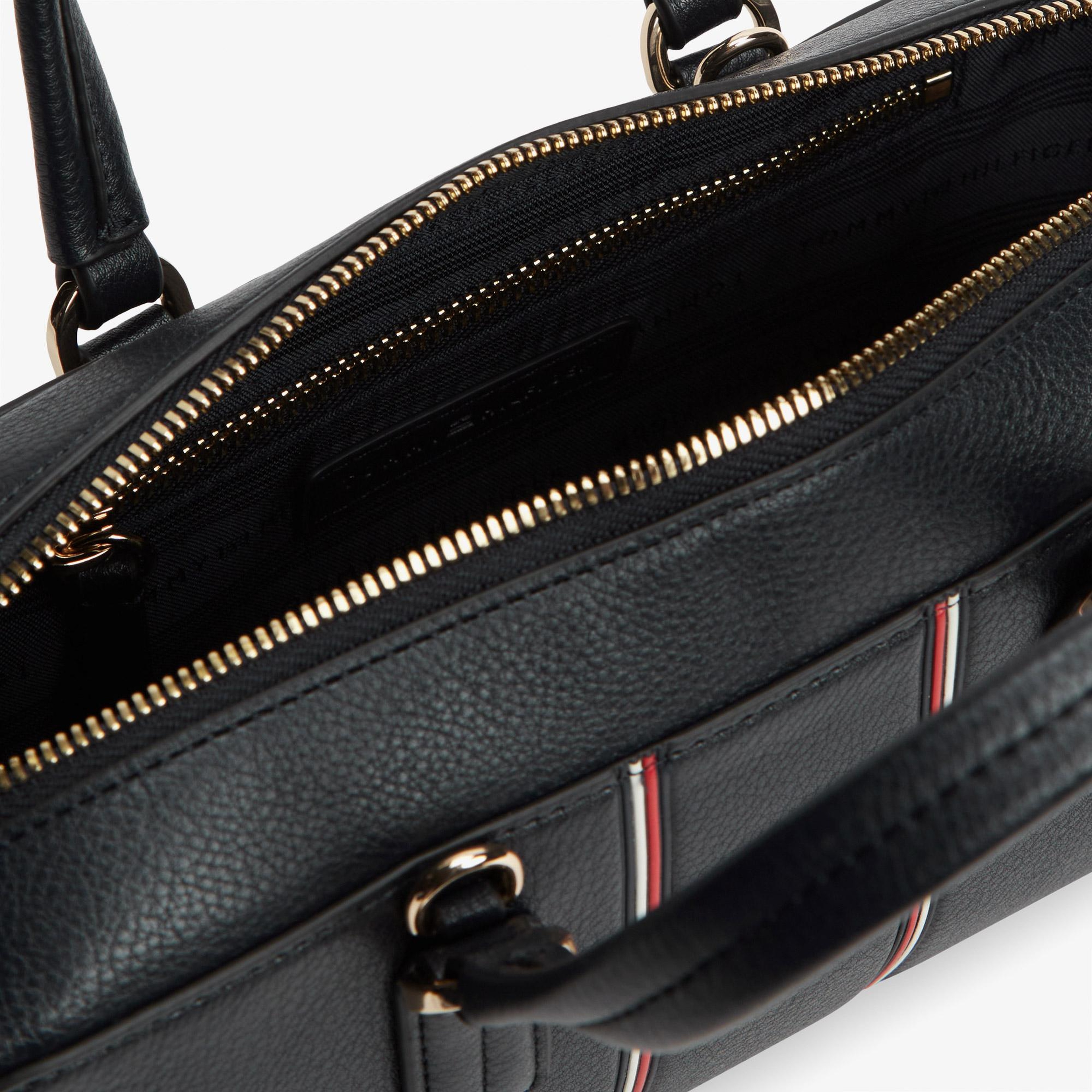 Tommy Hilfiger Daily Kadın Lacivert Çapraz Çanta