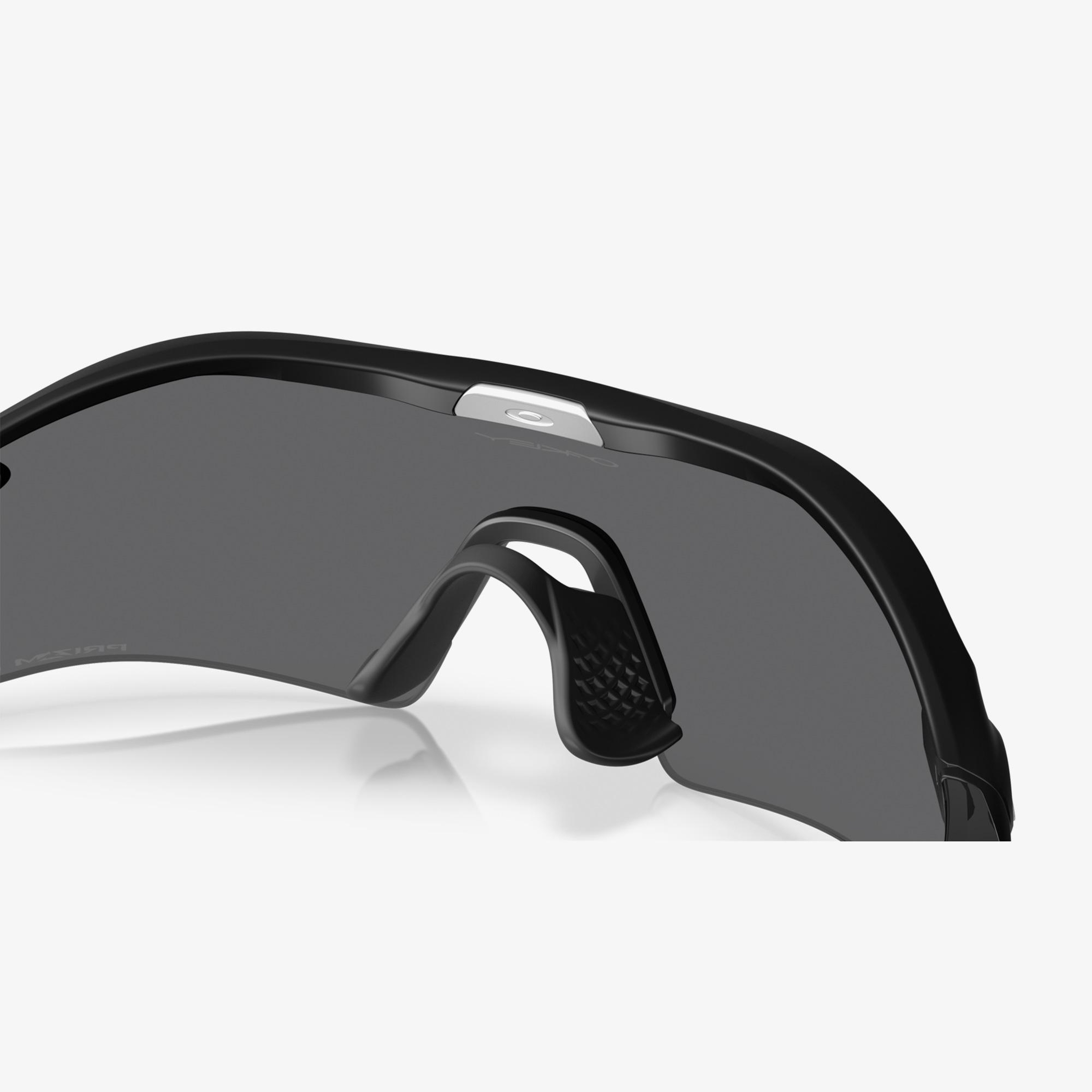 Oakley OO9495D Unisex Siyah Güneş Gözlüğü