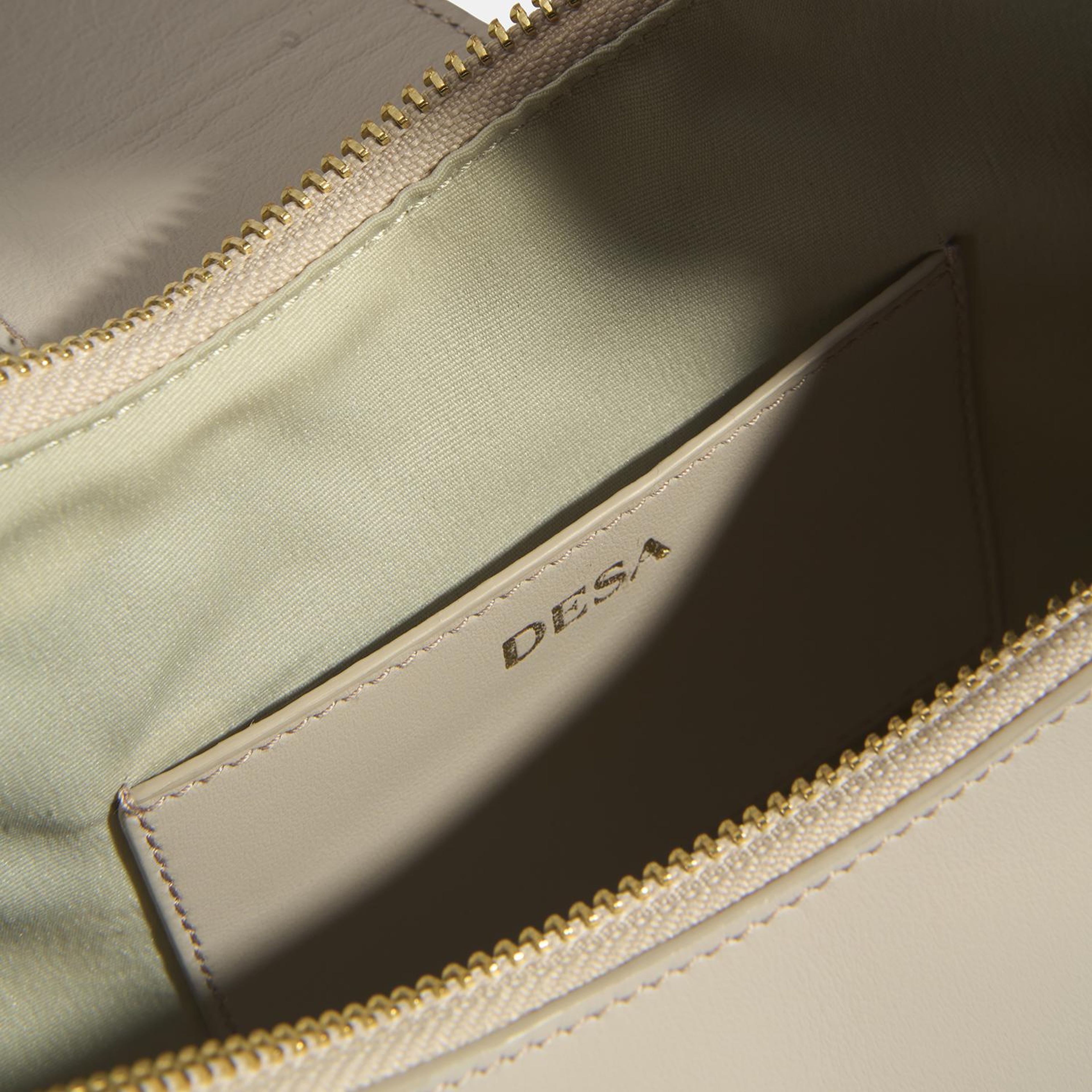 Kadın Açık Vizon Deri Omuz Çantası