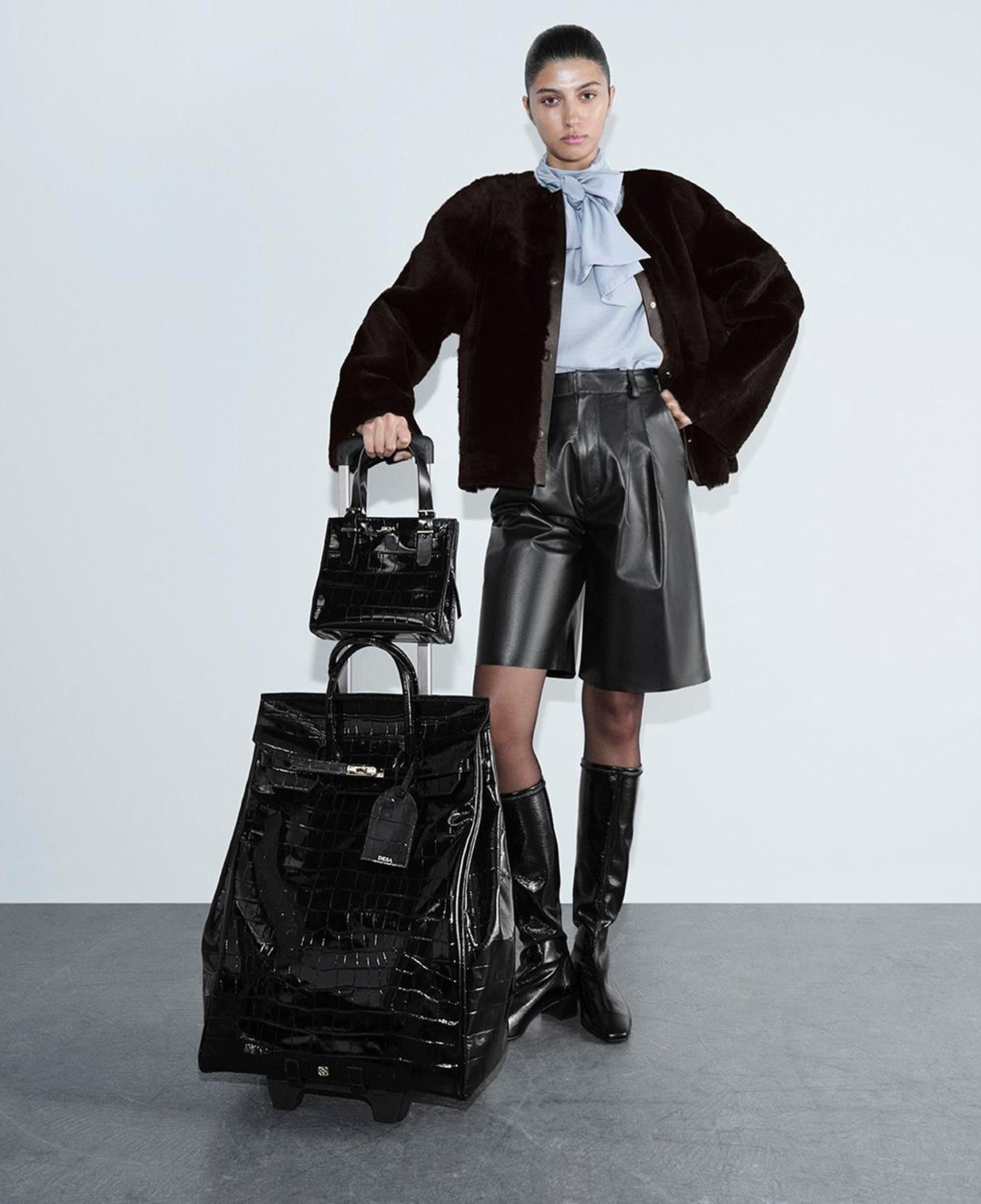 Siyah Kroko Baskılı Rugan Deri Kabin Valiz