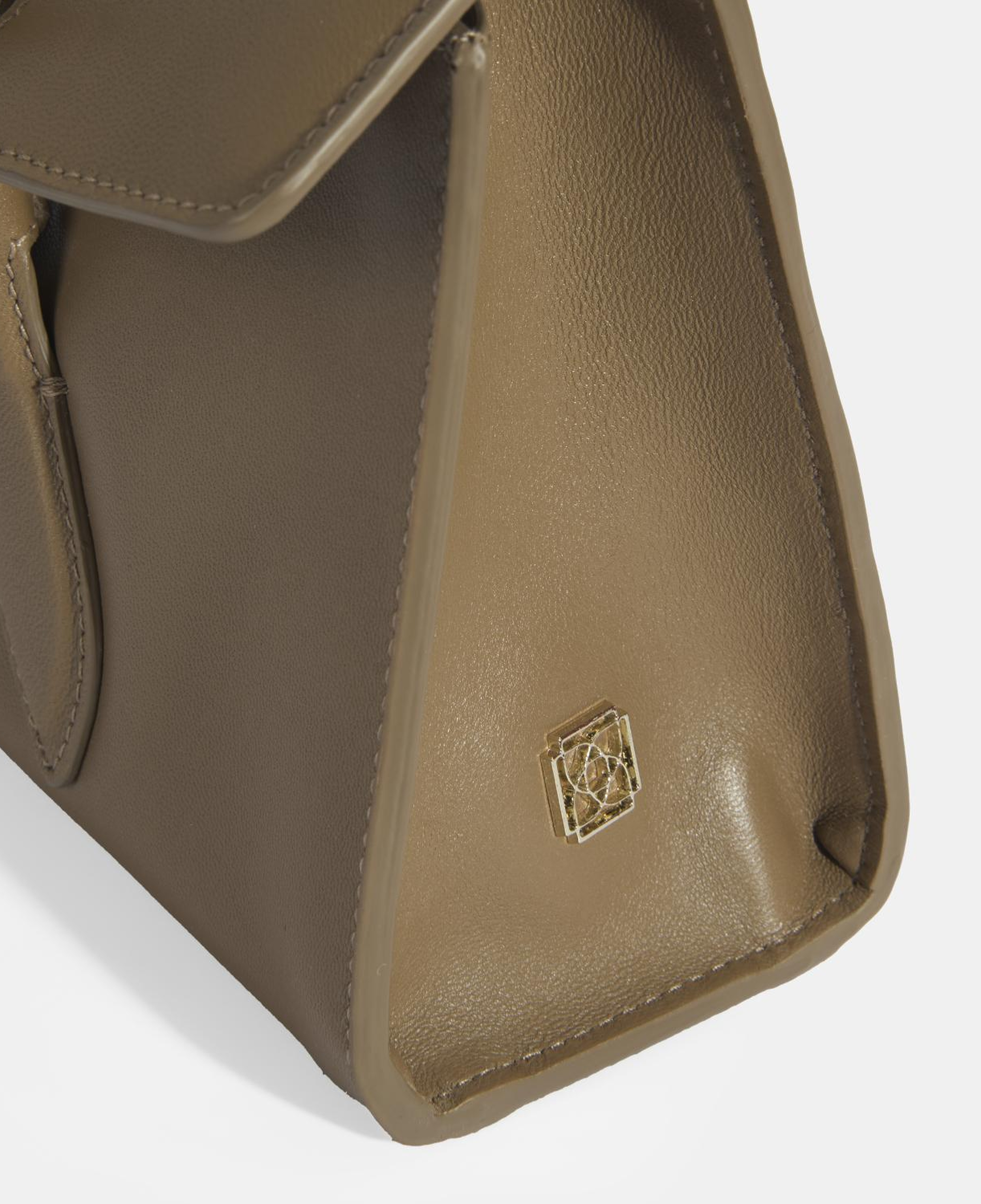 Kadın Kahve Yaprak Detaylı Deri Omuz Çantası