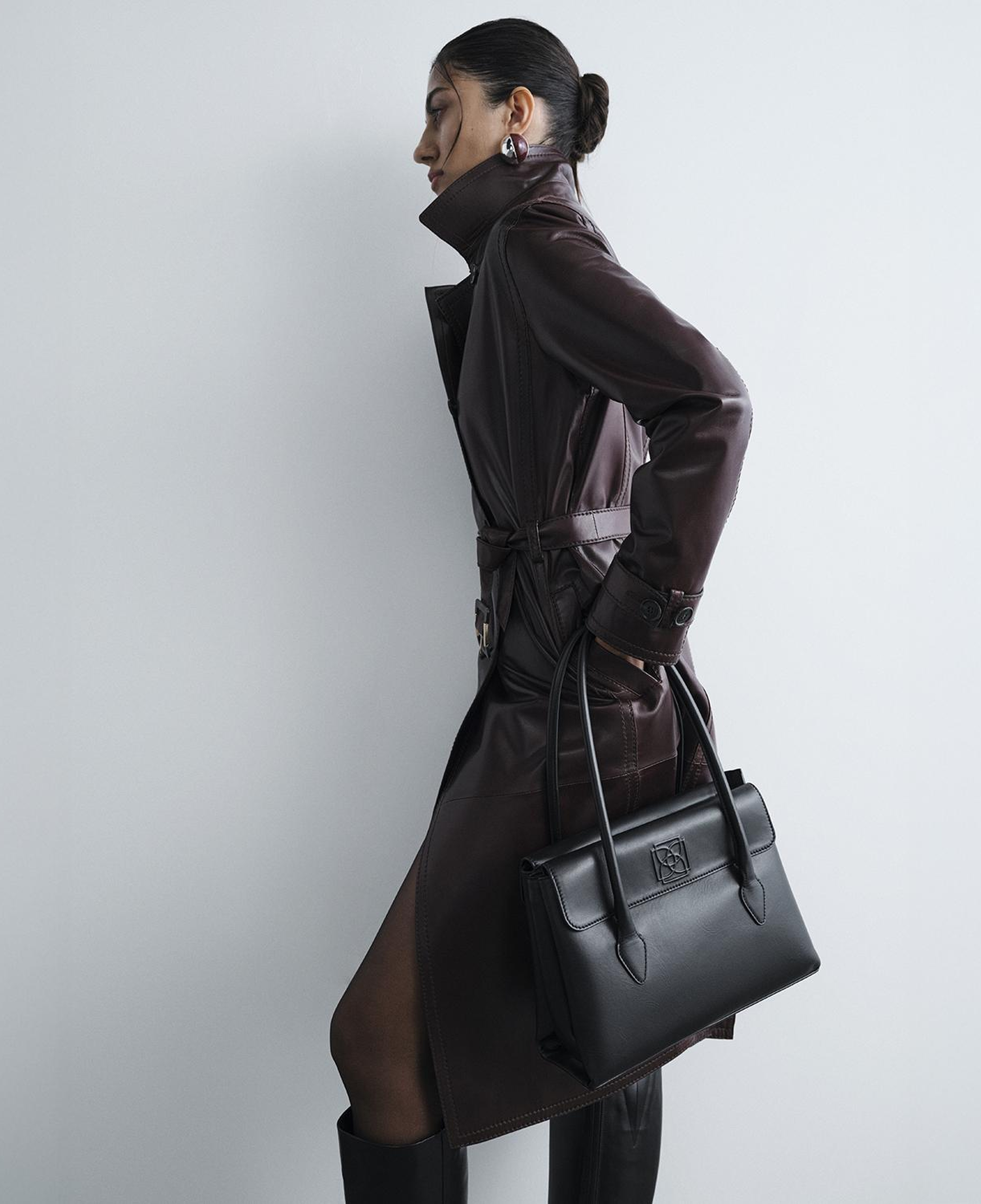 DESA Kadın Siyah Monogram Baskılı Deri Omuz Çantası