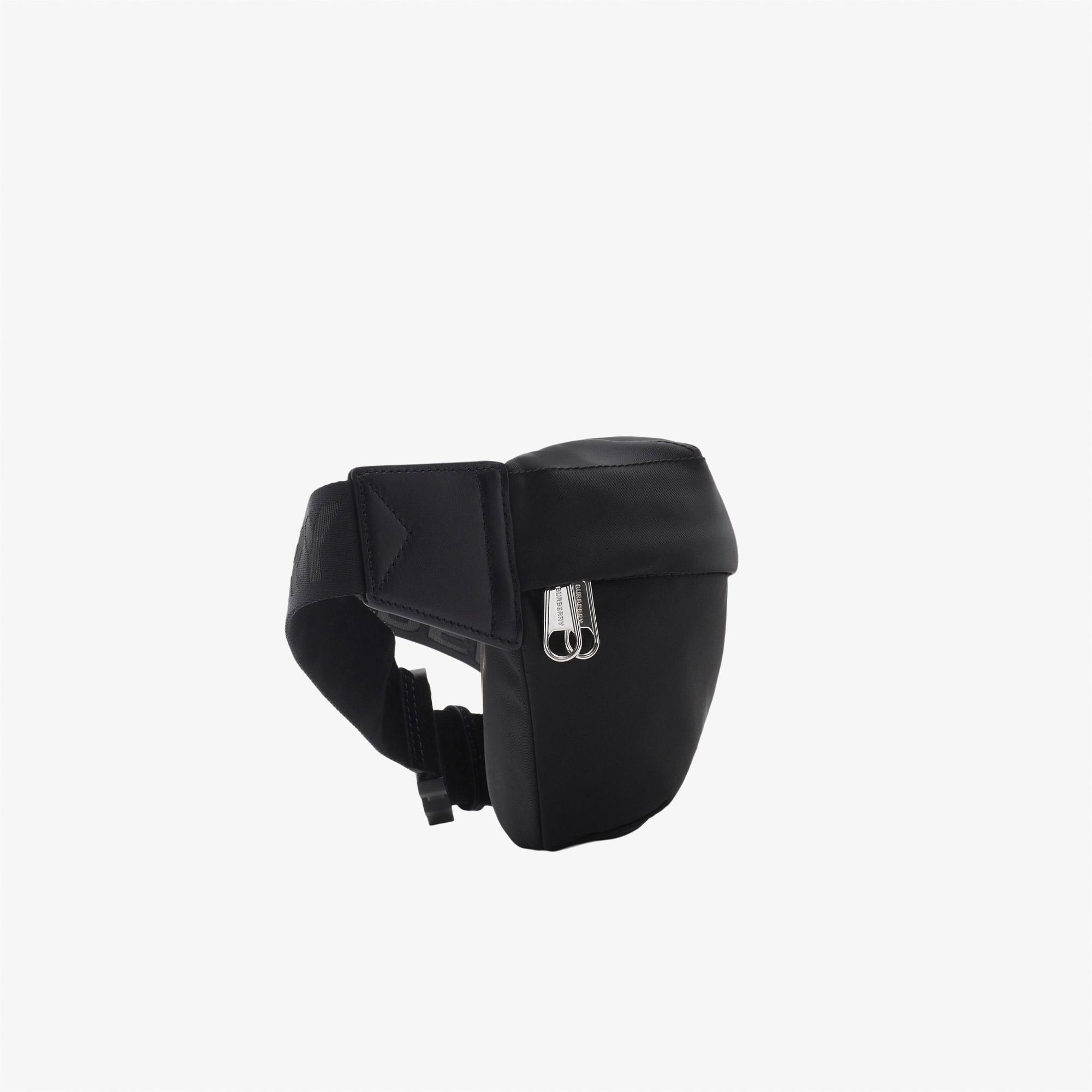 Burberry Sonny Erkek Siyah Omuz Çantası