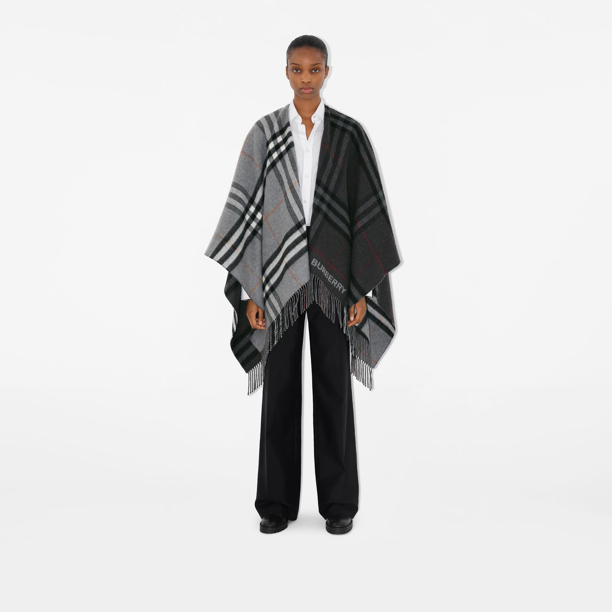 Burberry Contrast Check Yün Kaşmir Jacquard Kadın Gri Panço