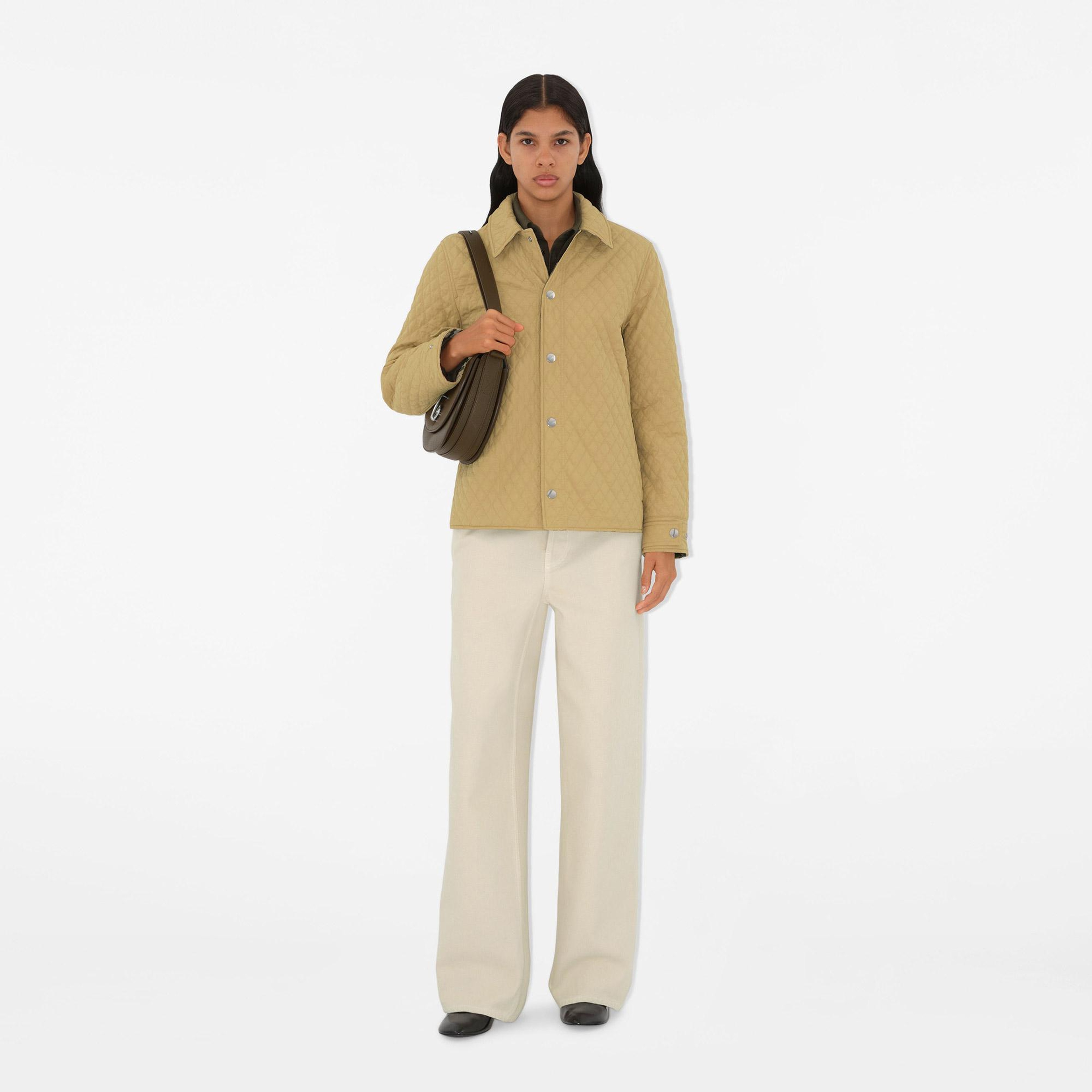 Burberry Reversible Quilted Nylon Kadın Bej Ceket