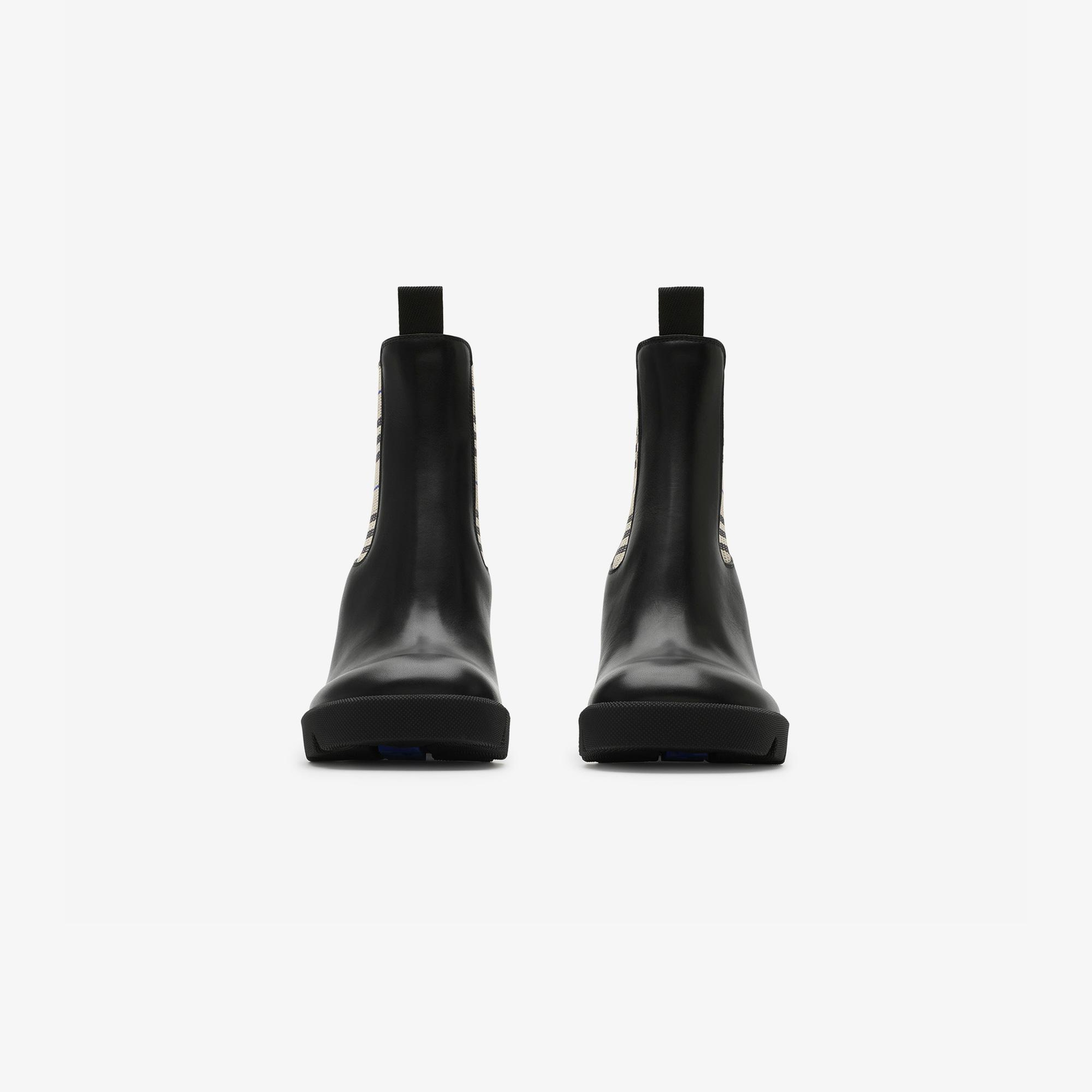 Burberry Leather Stride Chelsea Kadın Siyah Bot