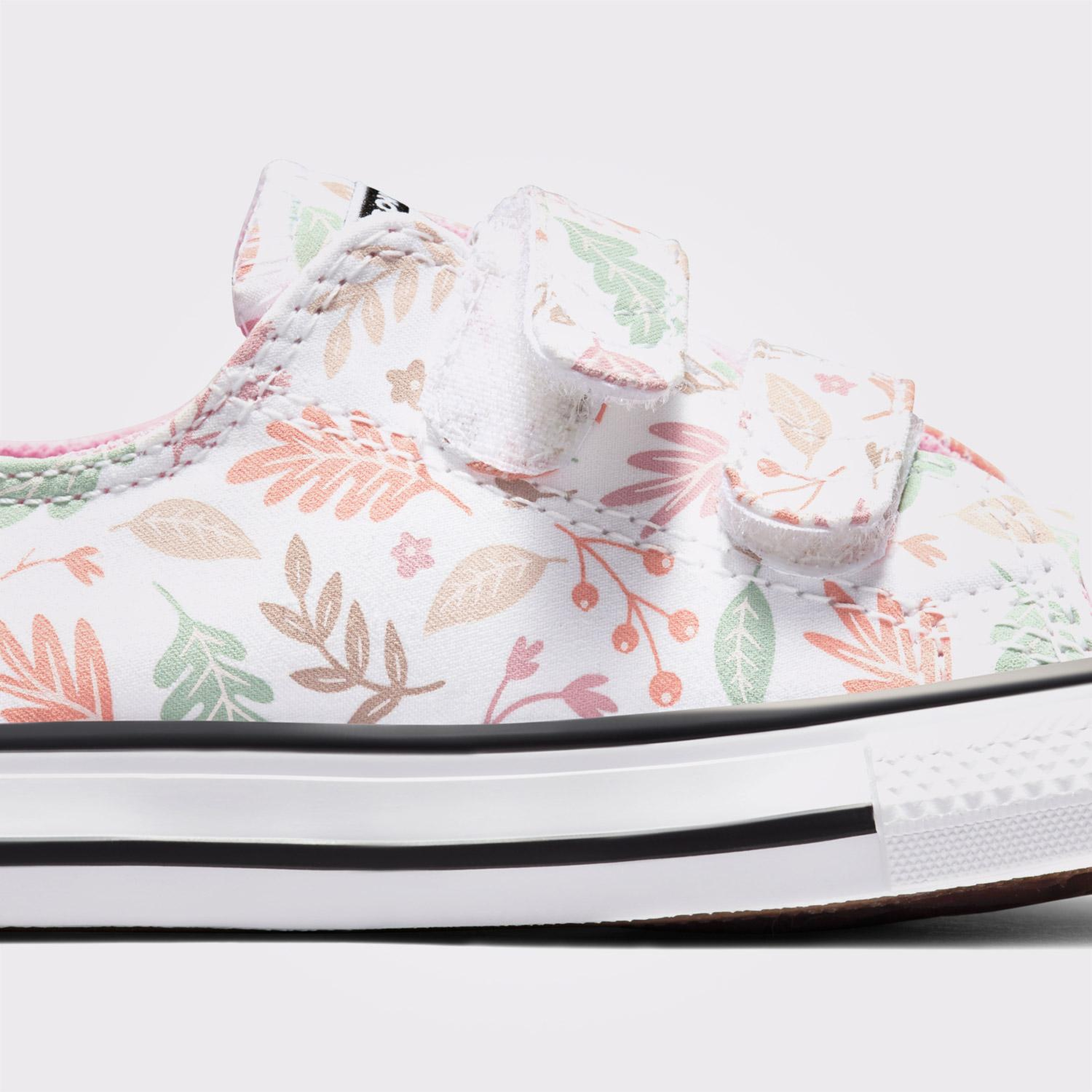 Converse Chuck Taylor All Star 2V Çocuk Beyaz Sneaker