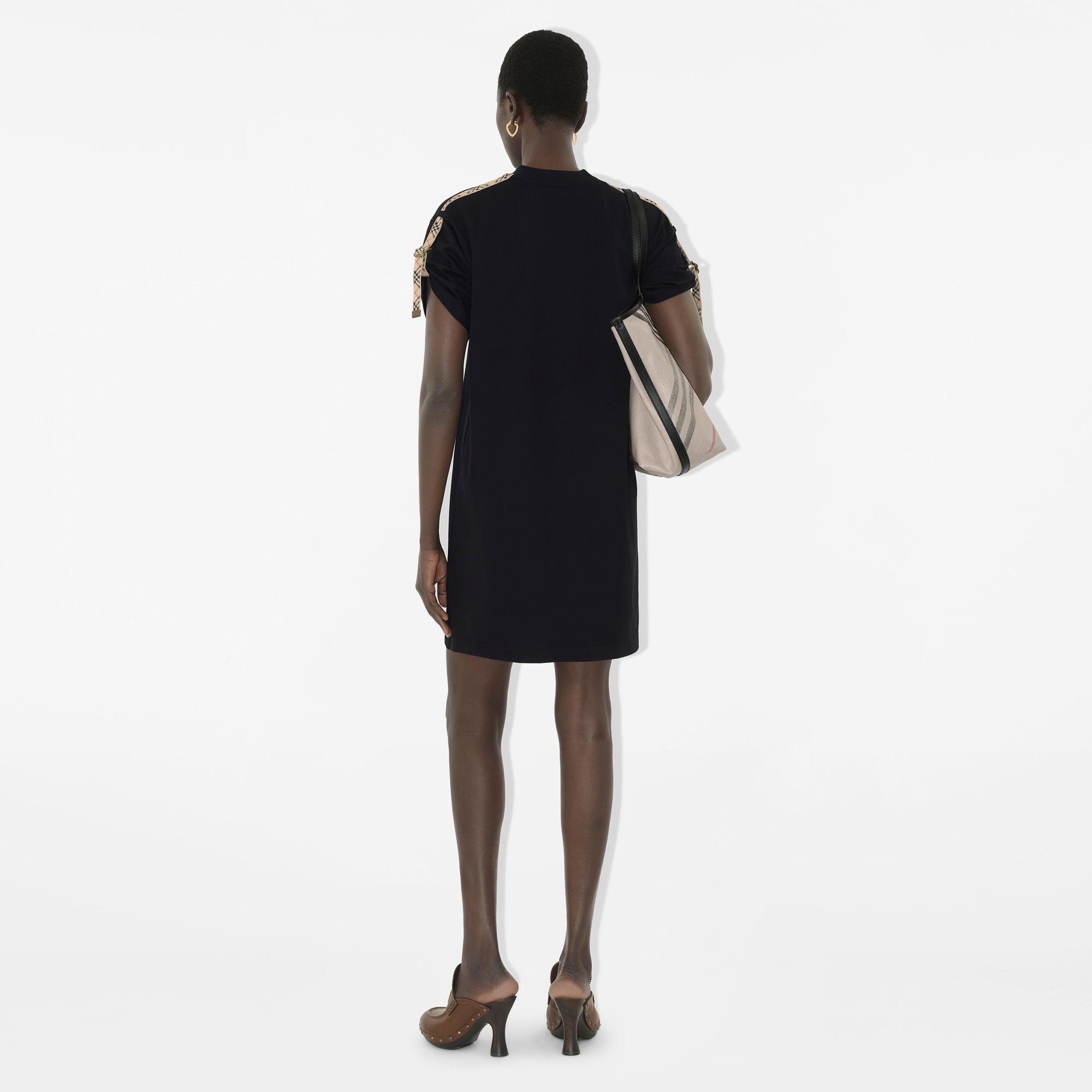 Burberry Kadın Siyah Elbise