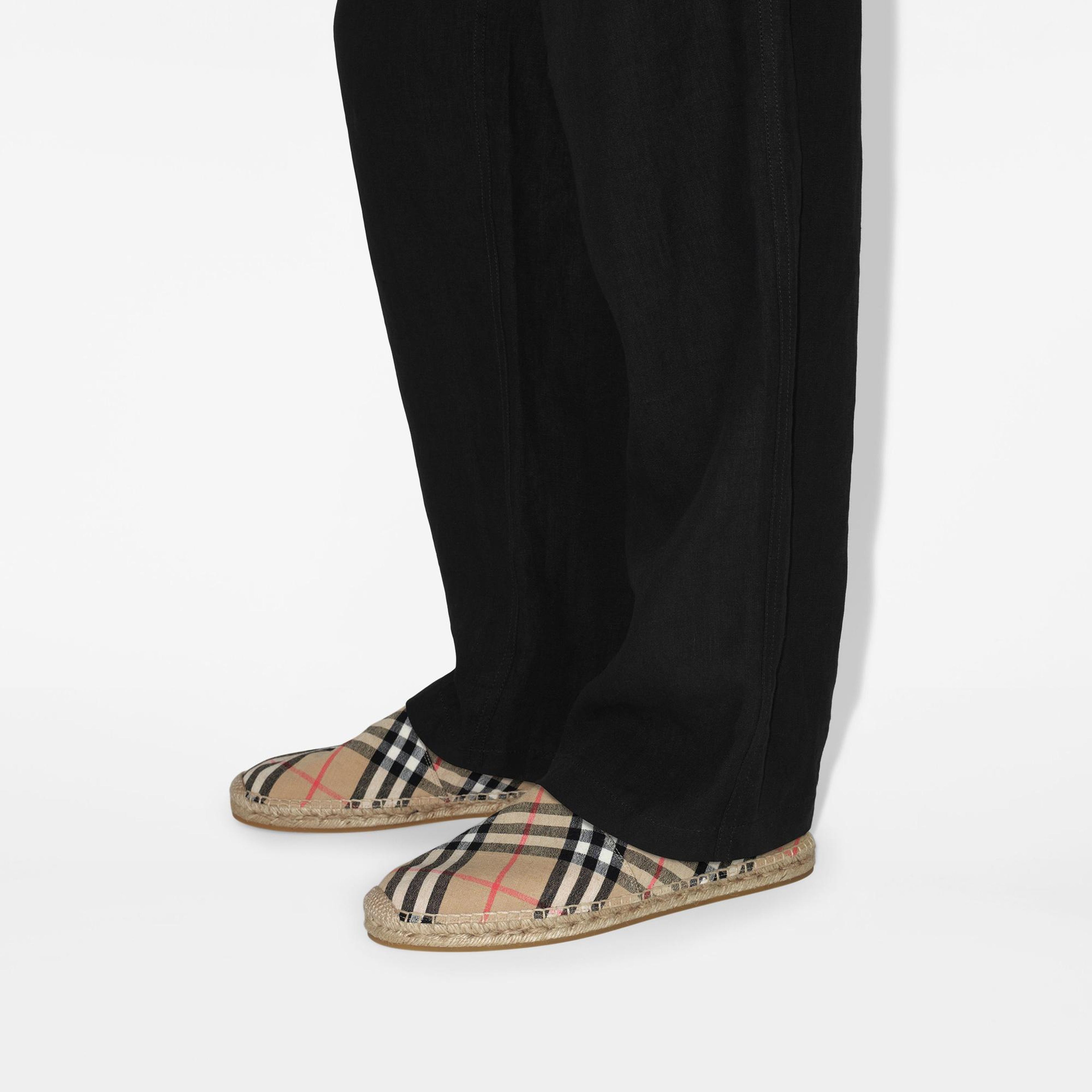 Burberry Mews Erkek Bej Espadril