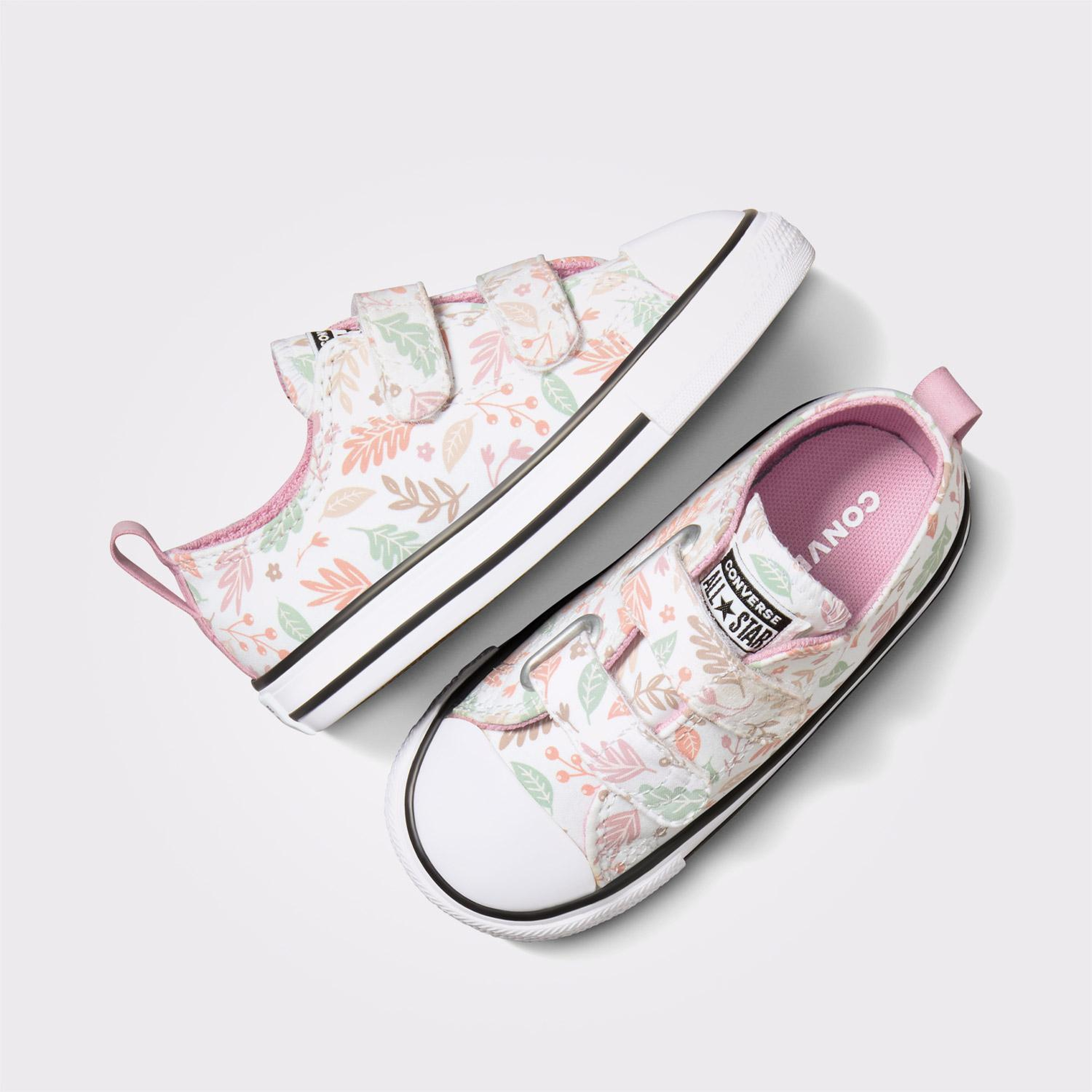 Converse Chuck Taylor All Star 2V Çocuk Beyaz Sneaker