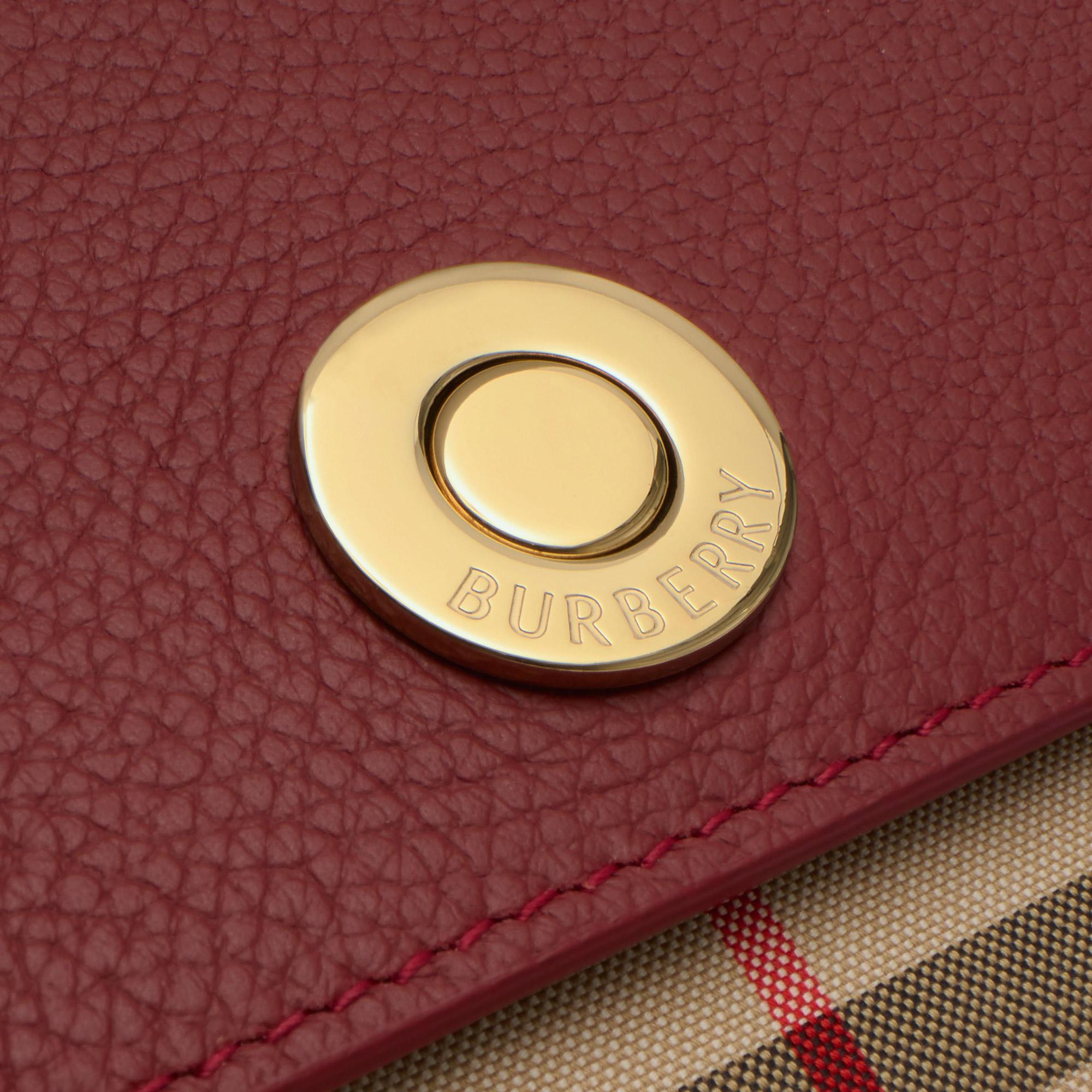 Burberry Note Kadın Bordo Omuz Çantası