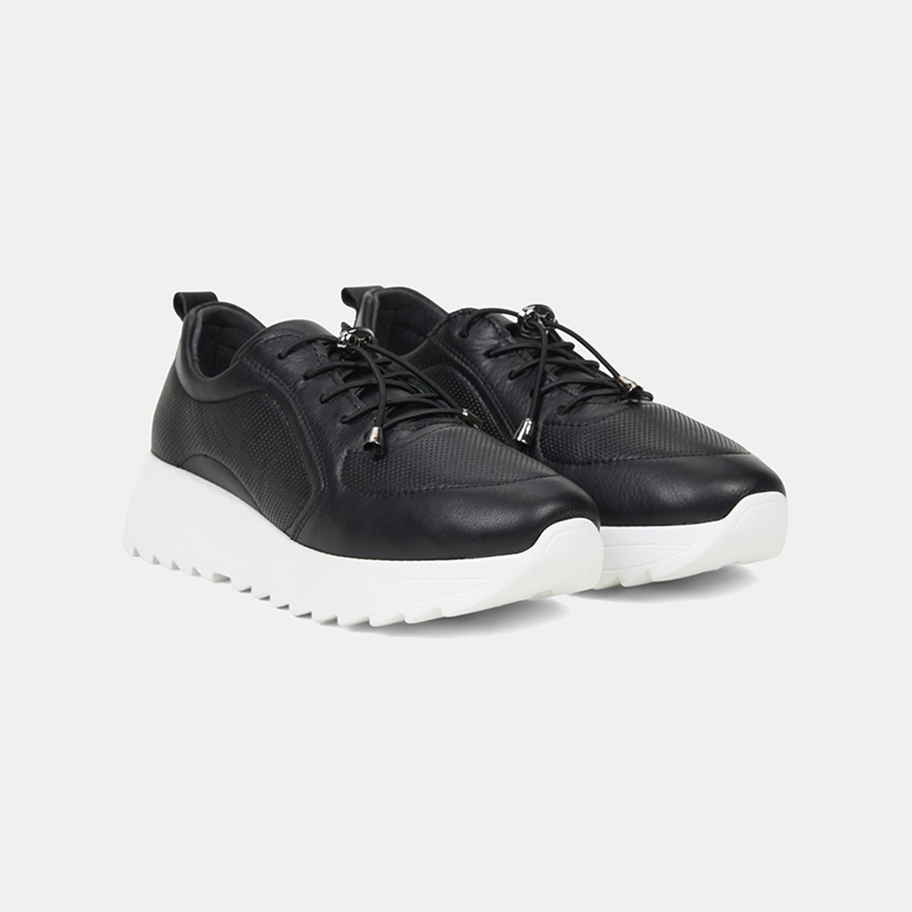 Kadın Siyah Lastik Bağcıklı Dolgu Topuklu Deri Sneaker