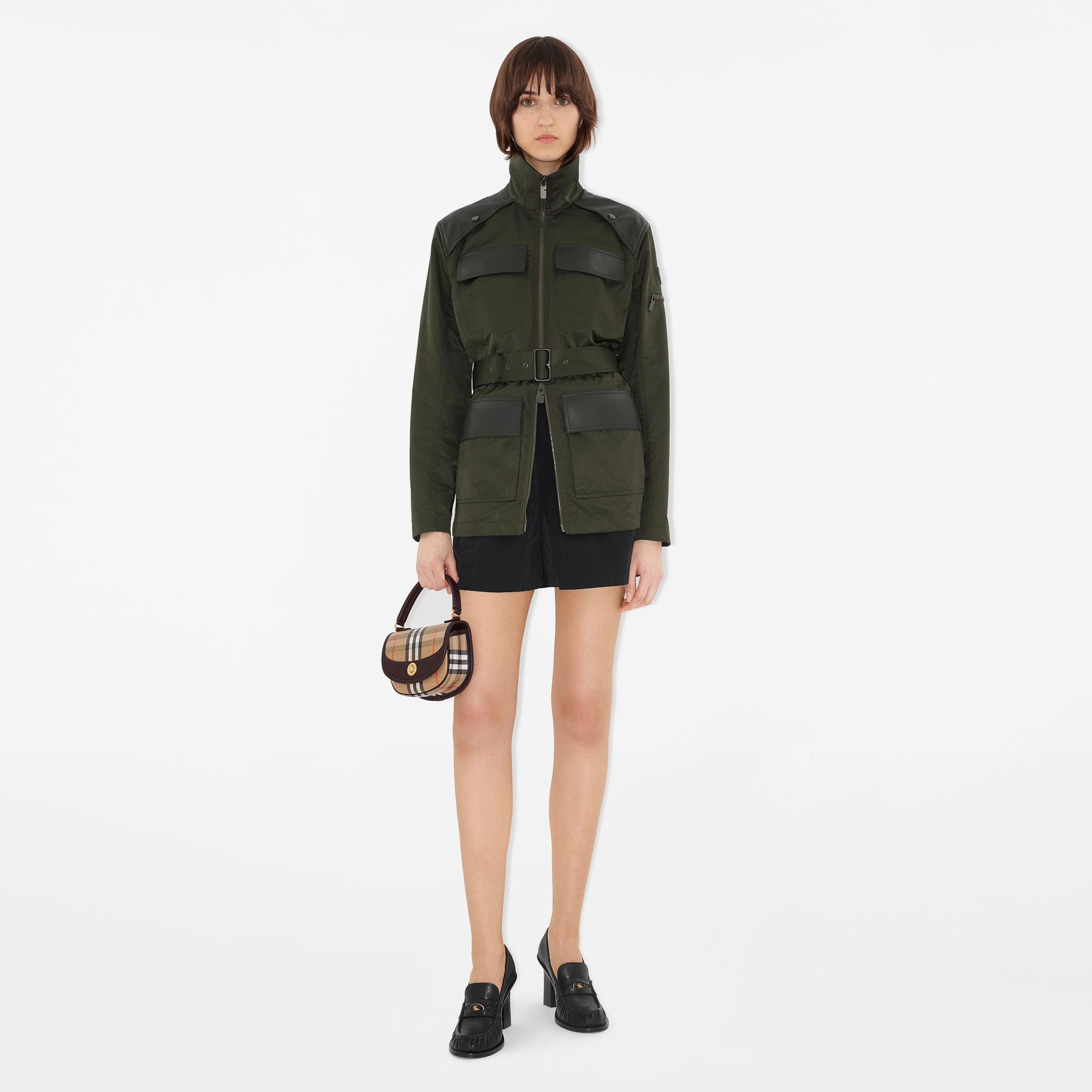 Burberry Mini Highlands Kadın Bej Çanta