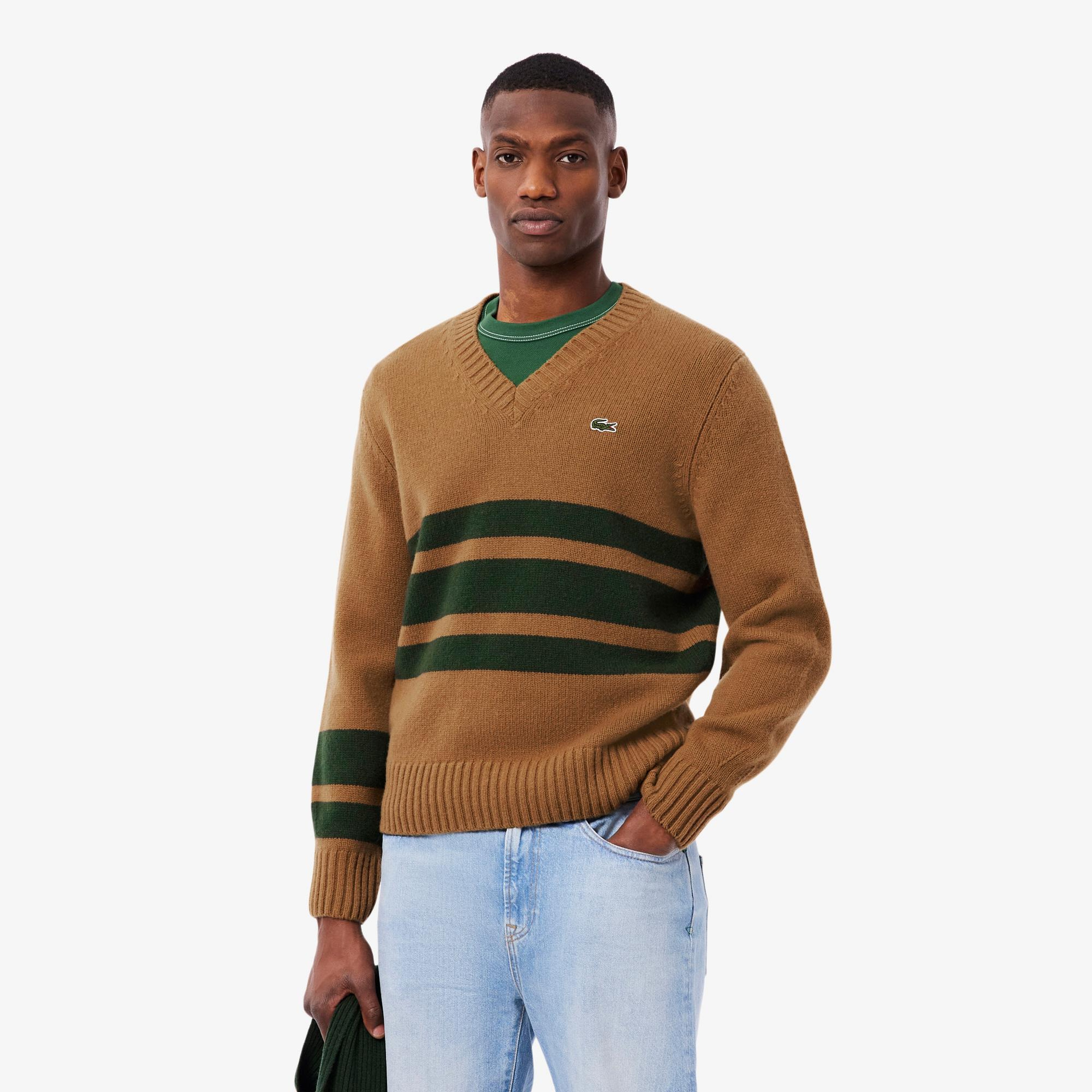 Lacoste Erkek Classic Fit V Yaka Çizgili Kahverengi Kazak