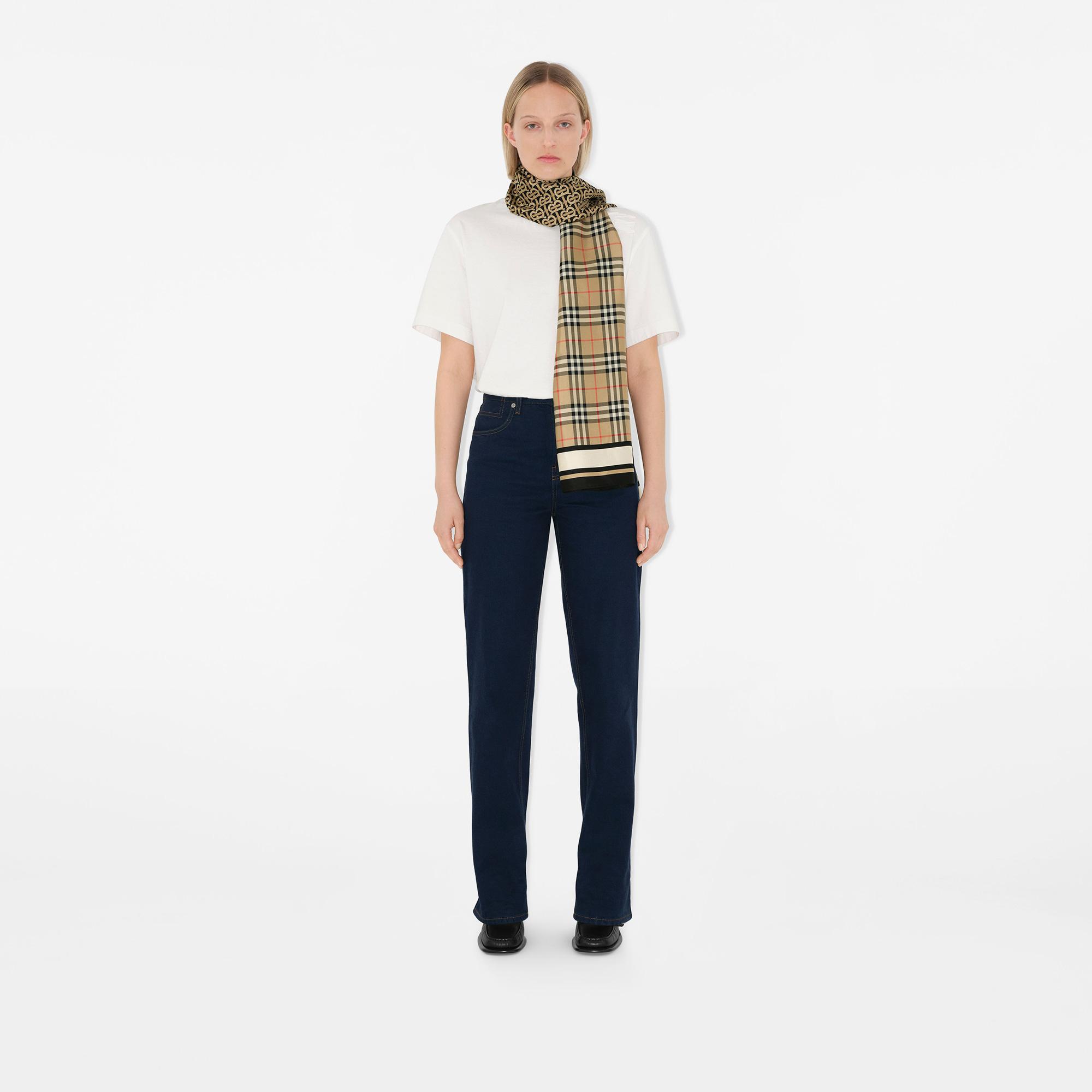 Burberry age Baskılı İpek Kadın Bej Atkı