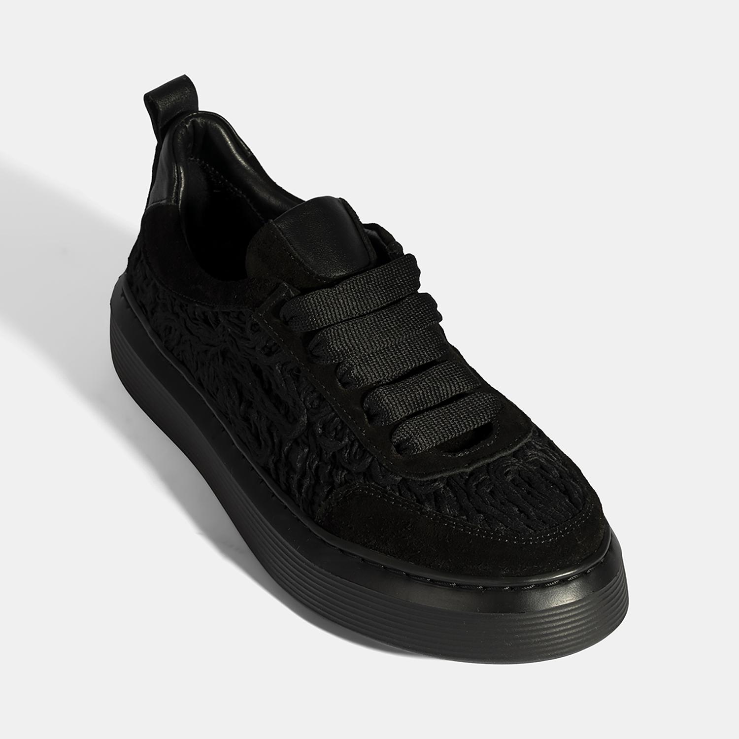 Kadın Siyah Bağcıklı Deri Sneaker