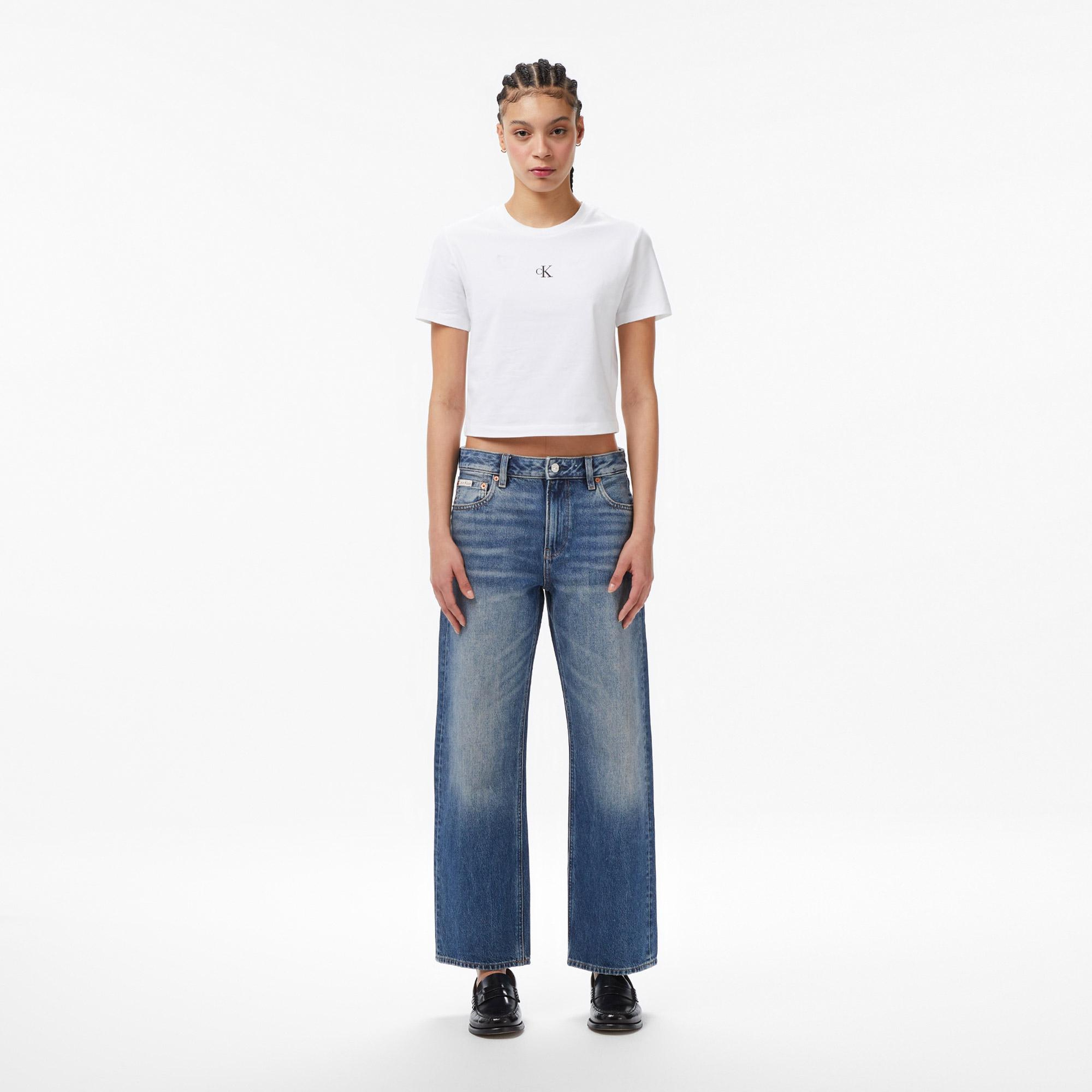 Calvin Klein Logo Cropped  Kadın Beyaz T-Shirt