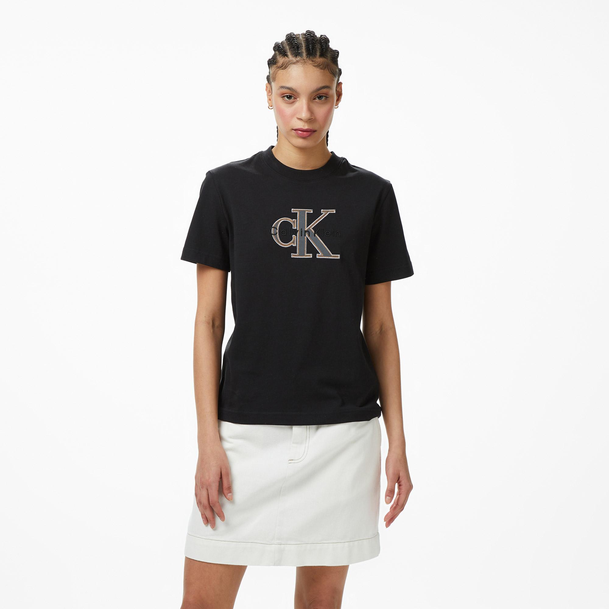 Calvin Klein Hero Classic Monologo Kadın Siyah T-Shirt