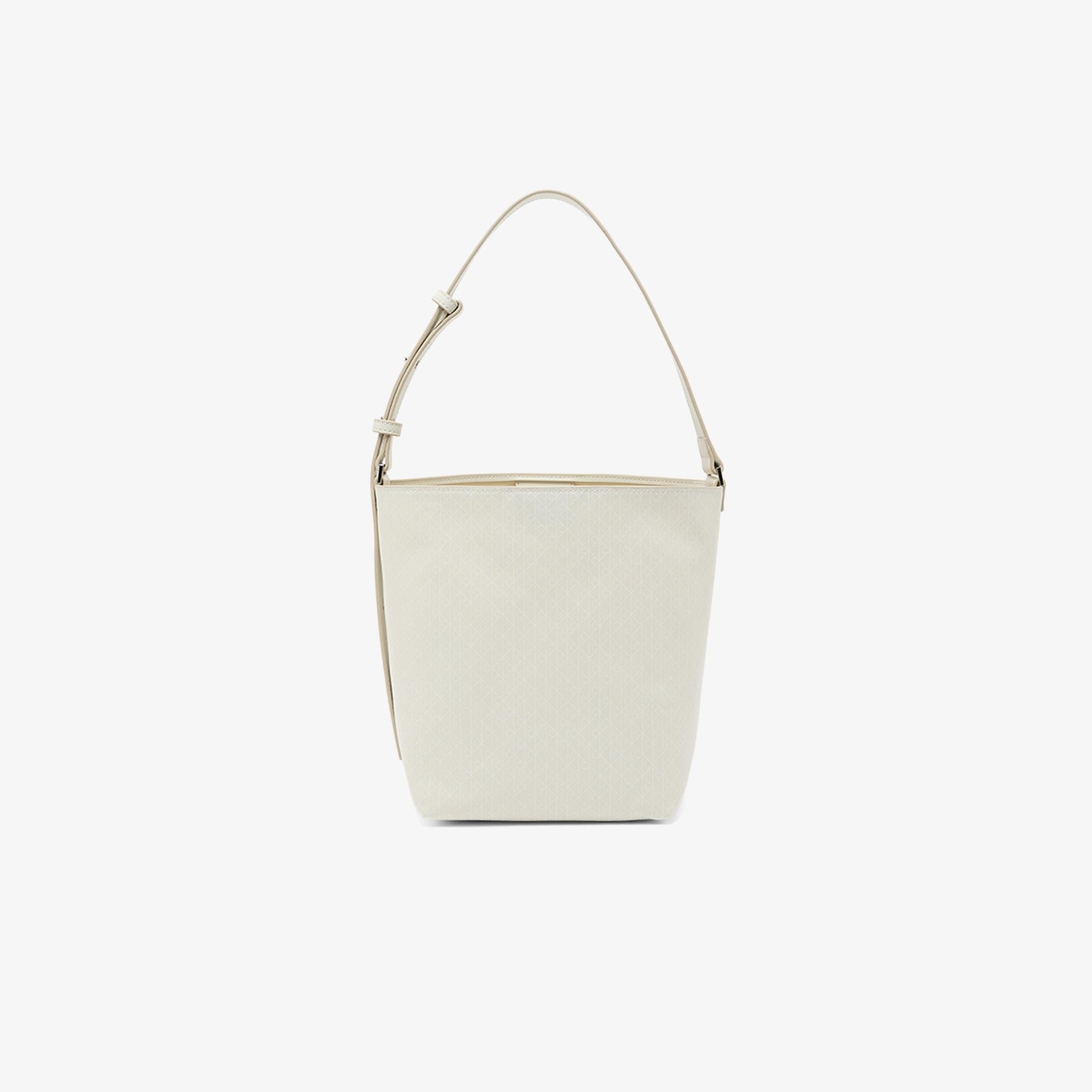 Calvin Klein Emblem Medium Bucket Kadın Beyaz El Çantası