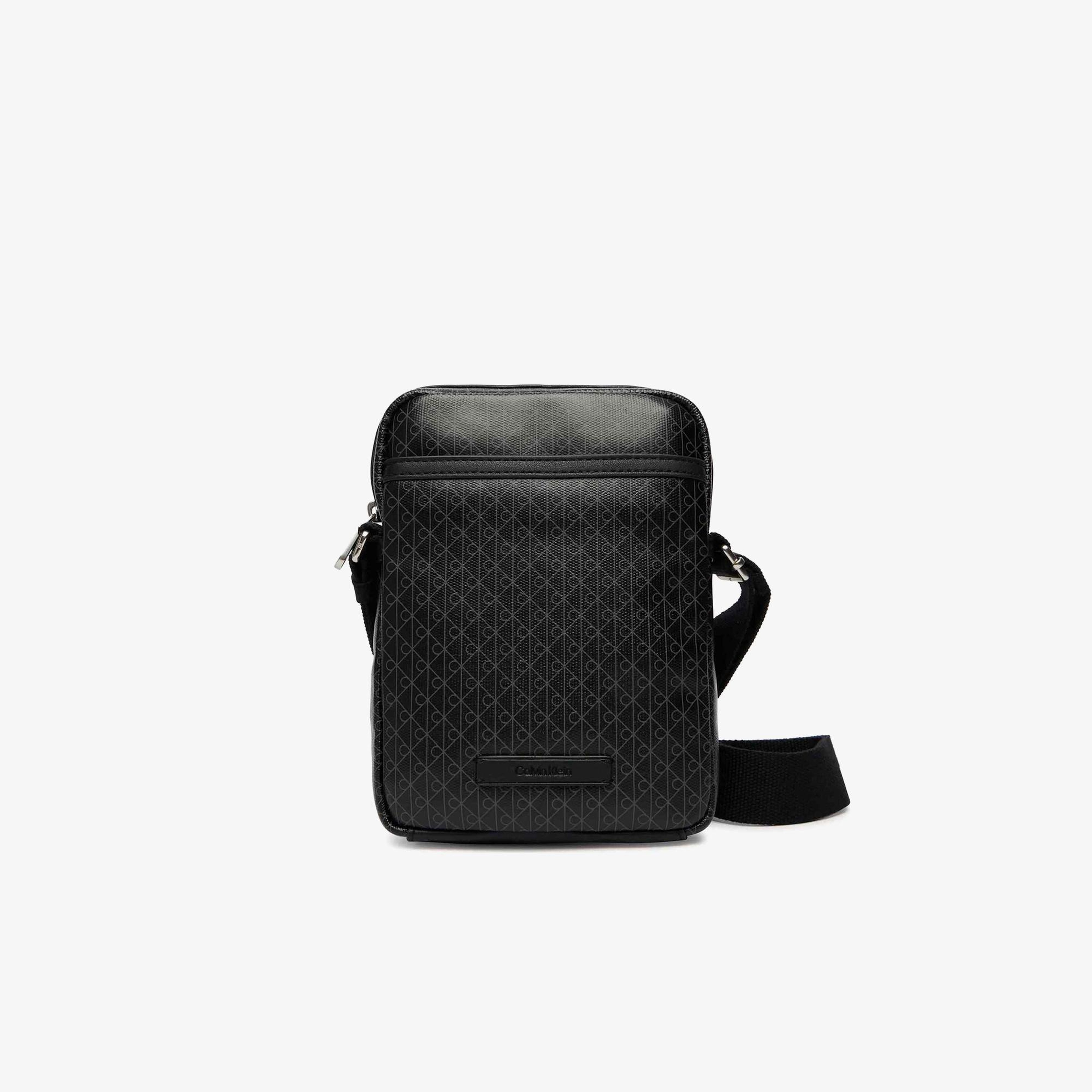 Calvin Klein Emblem Coated Slim Reporter Erkek Siyah Çapraz Çanta