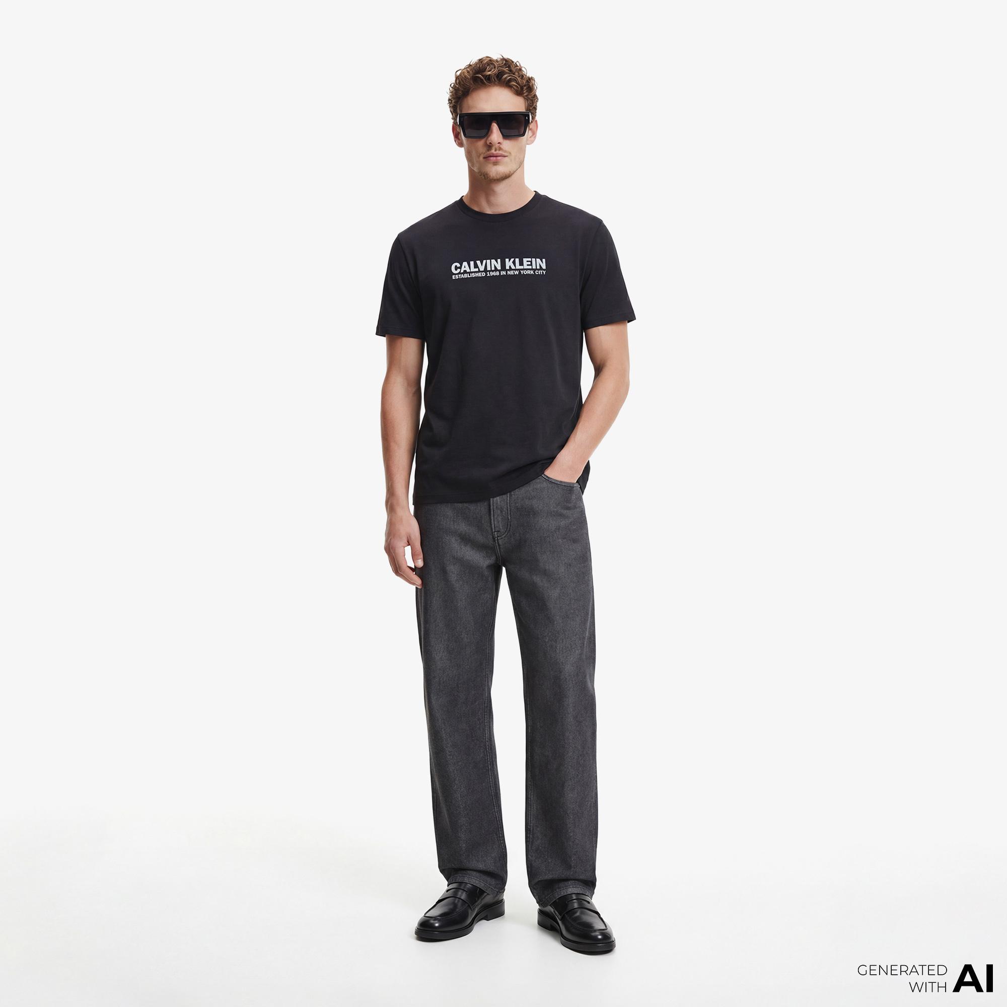 Calvin Klein 30S Grap Erkek Siyah T-Shirt