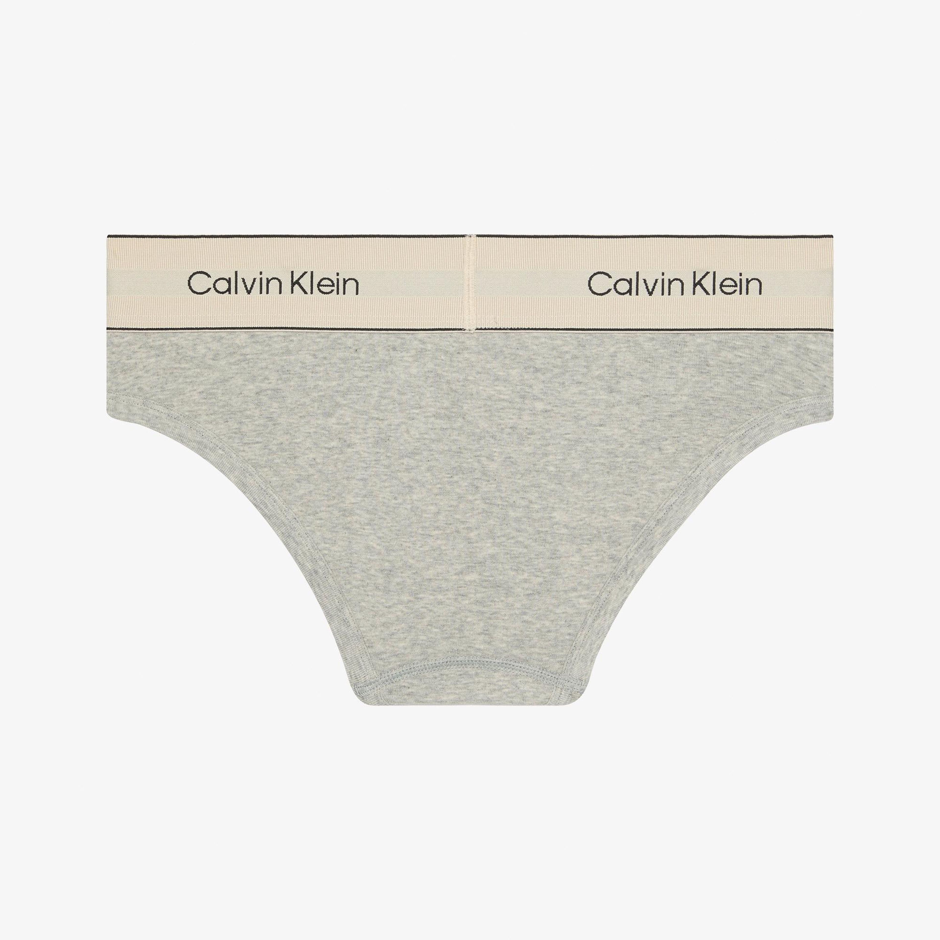 Calvin Klein Kadın Gri Külot