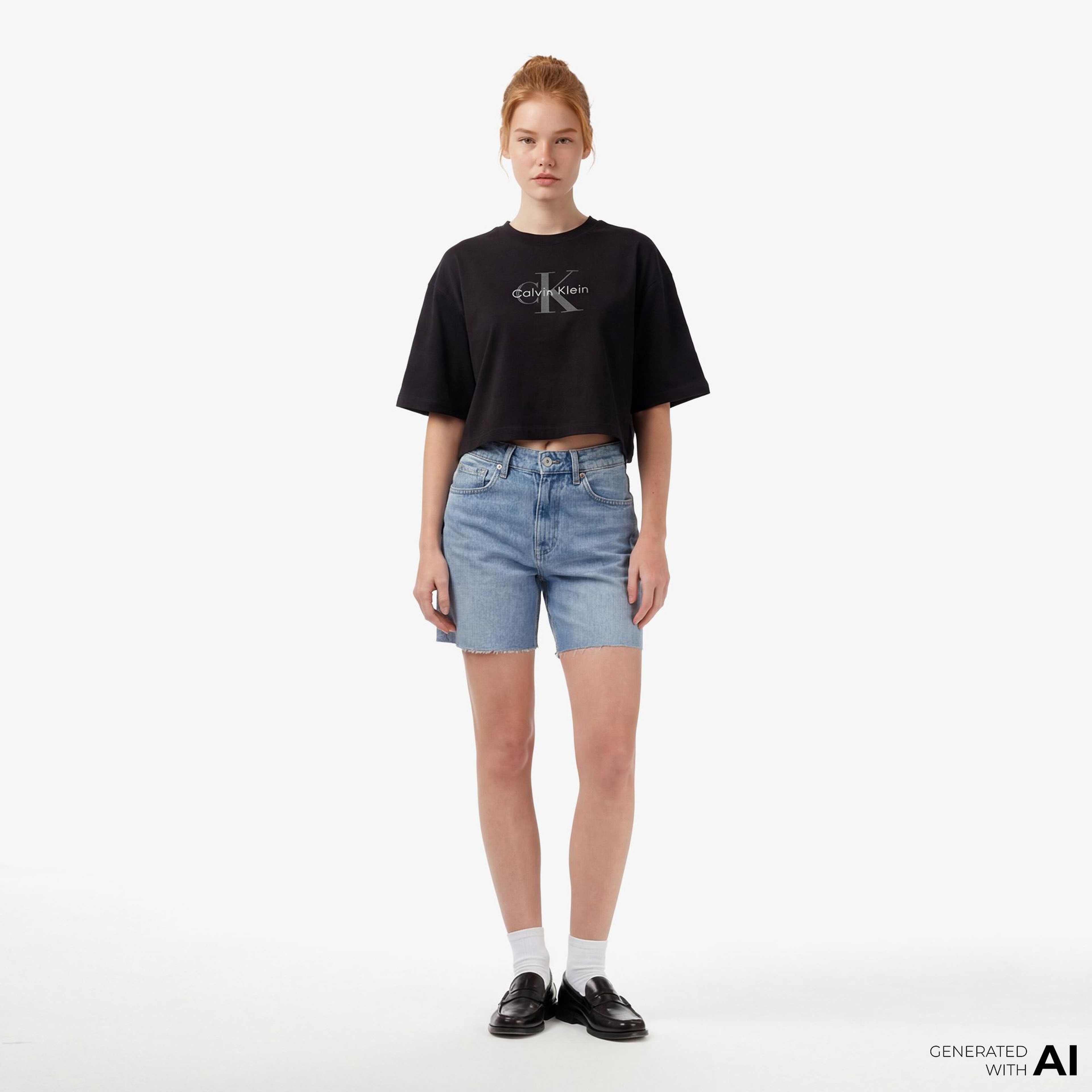 Calvin Klein Boxy Crop Monologo Kadın Siyah T-Shirt