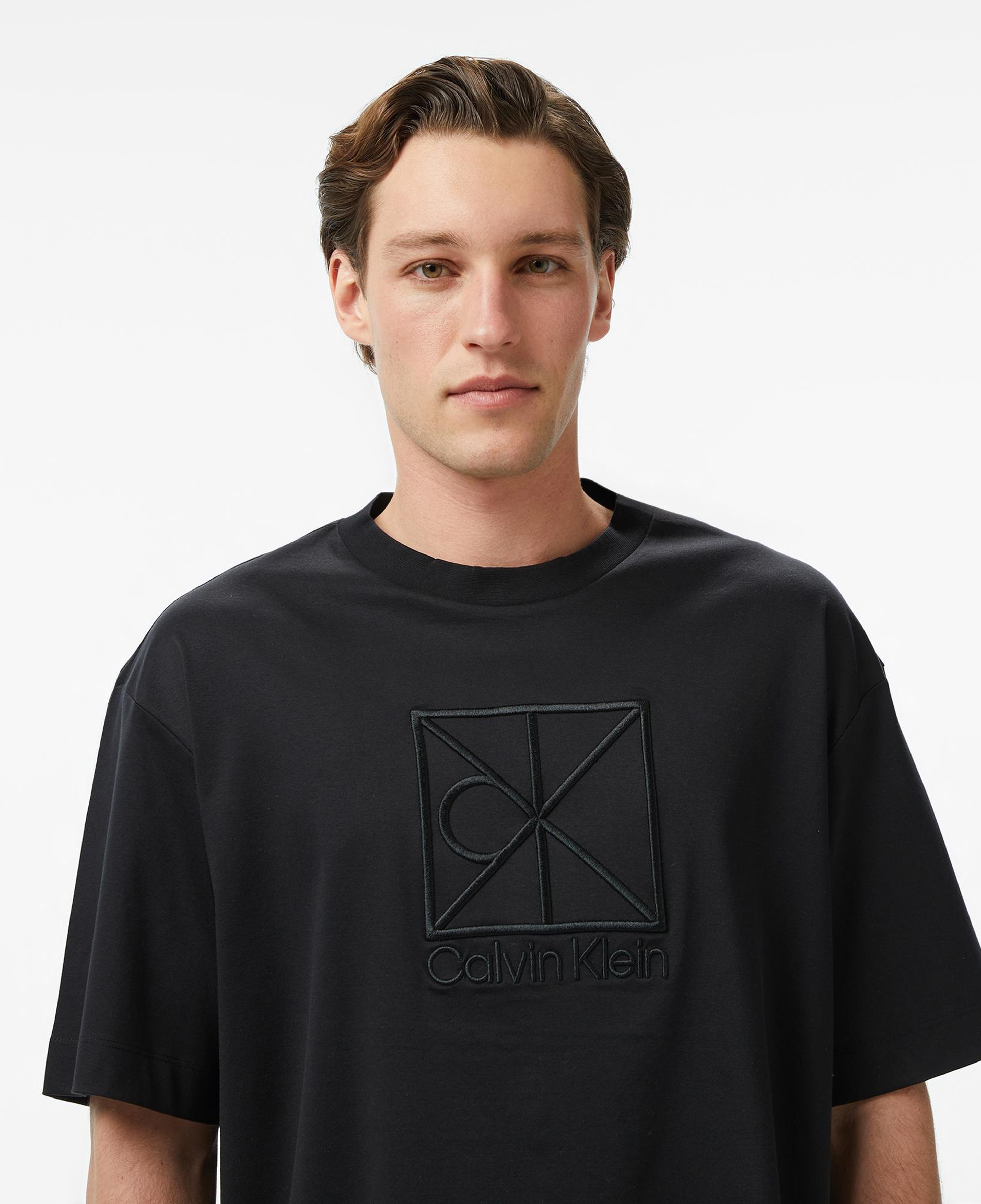 Calvin Klein Relaxed Premium Interlock Emblem Erkek Siyah T-Shirt