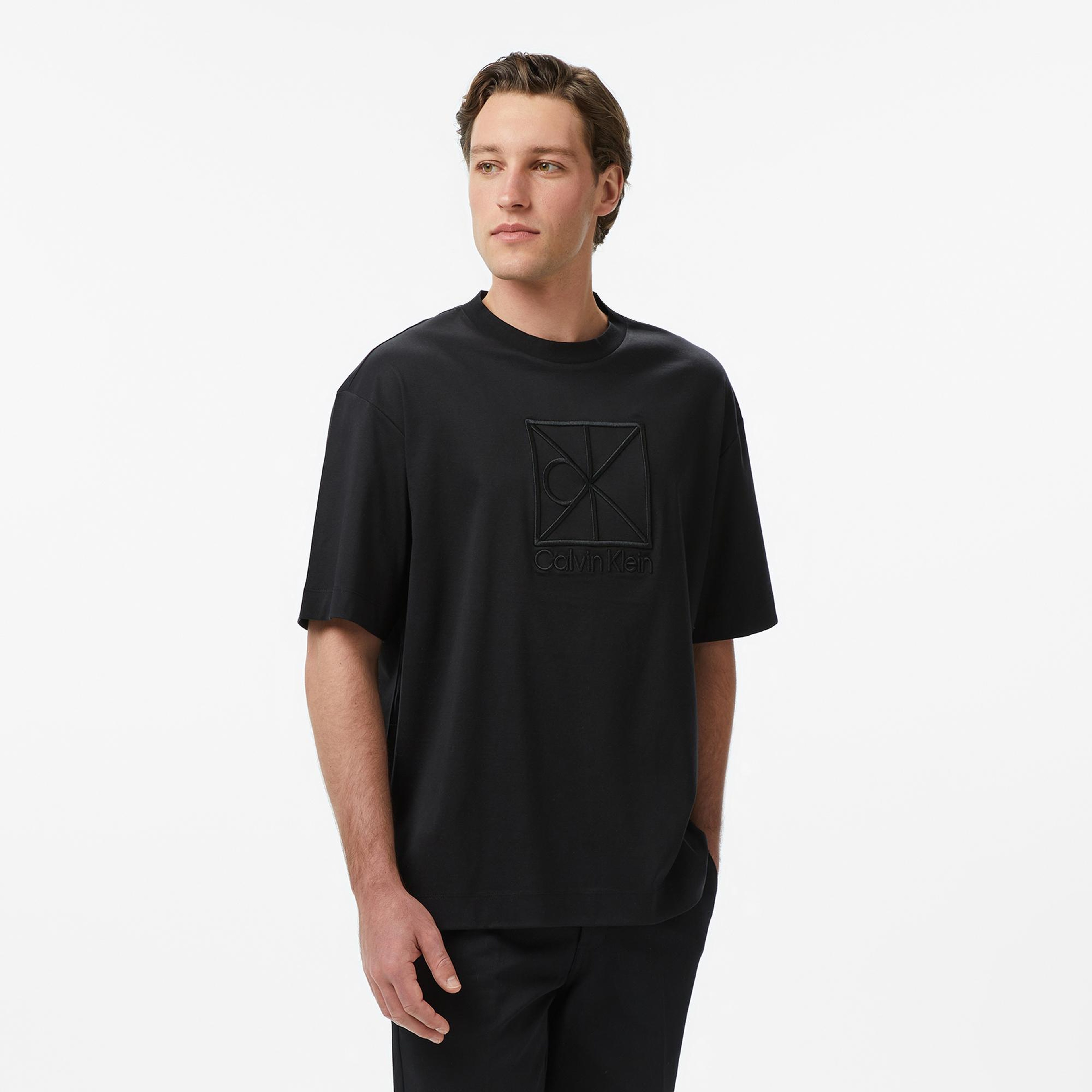 Calvin Klein Relaxed Premium Interlock Emblem Erkek Siyah T-Shirt