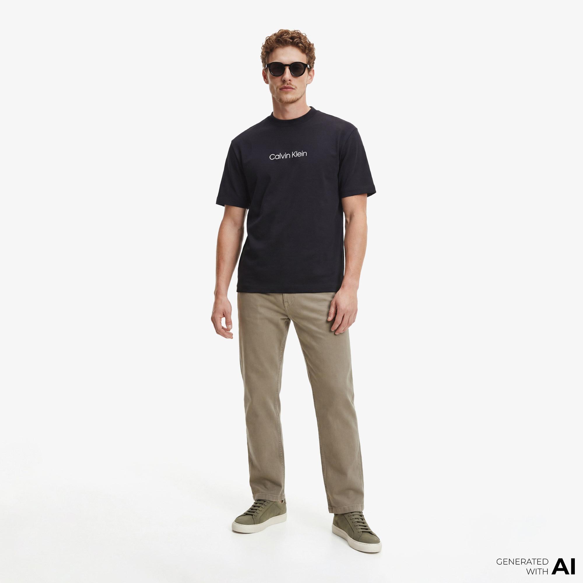 Calvin Klein Relaxed Standard Logo Crewnk Erkek Siyah T-Shirt