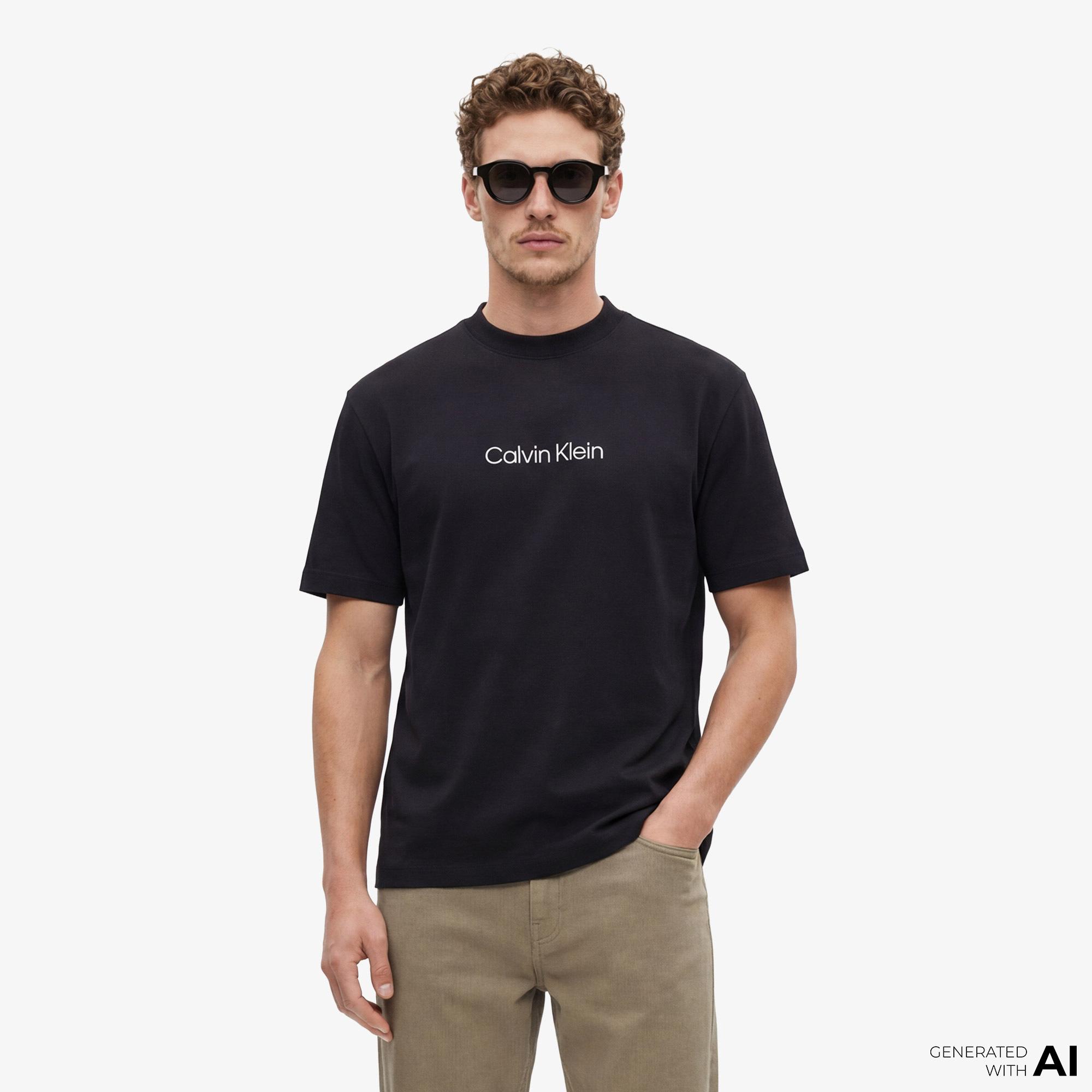 Calvin Klein Relaxed Standard Logo Crewnk Erkek Siyah T-Shirt