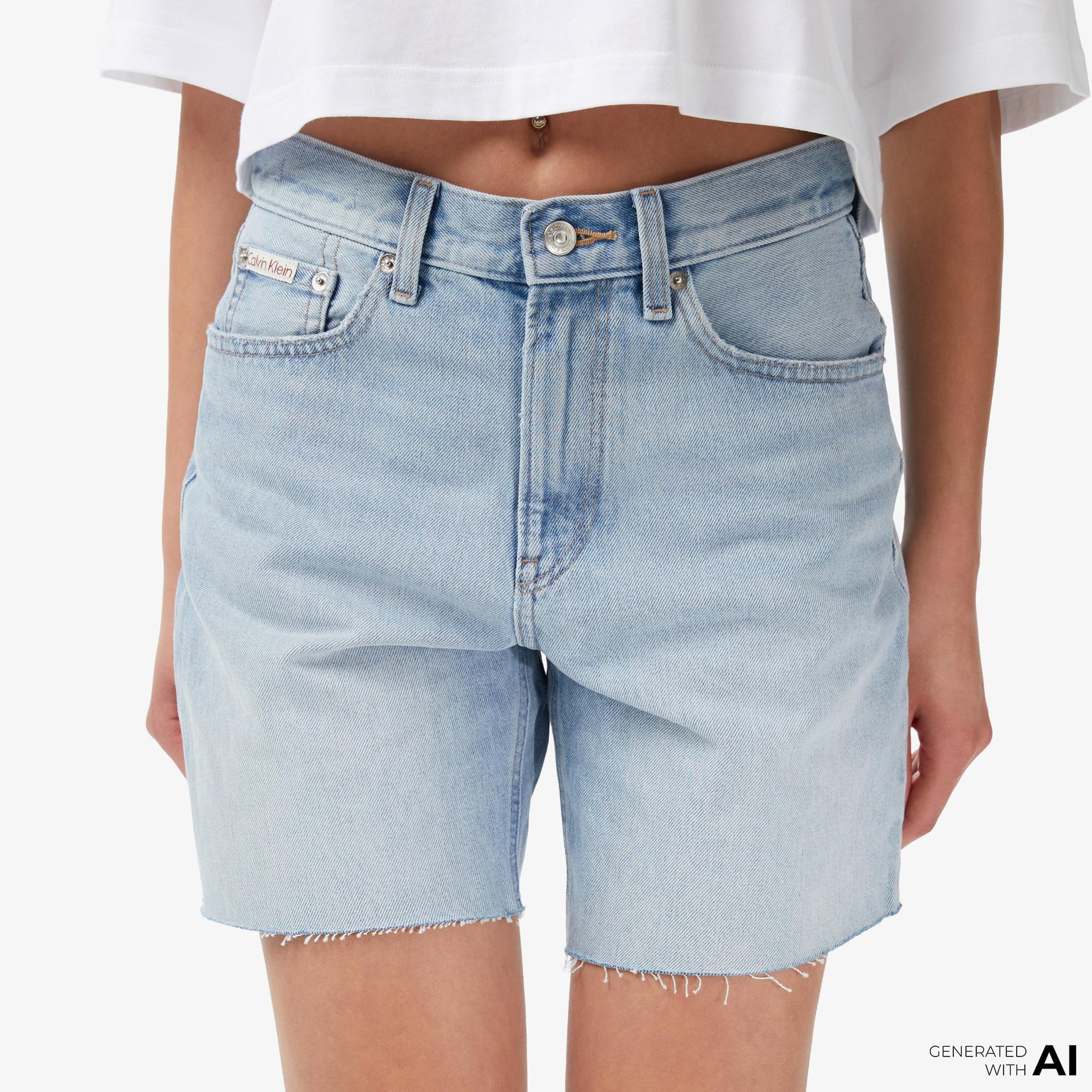 Calvin Klein 90S 6 in Washed Luther Kadın Mavi Şort