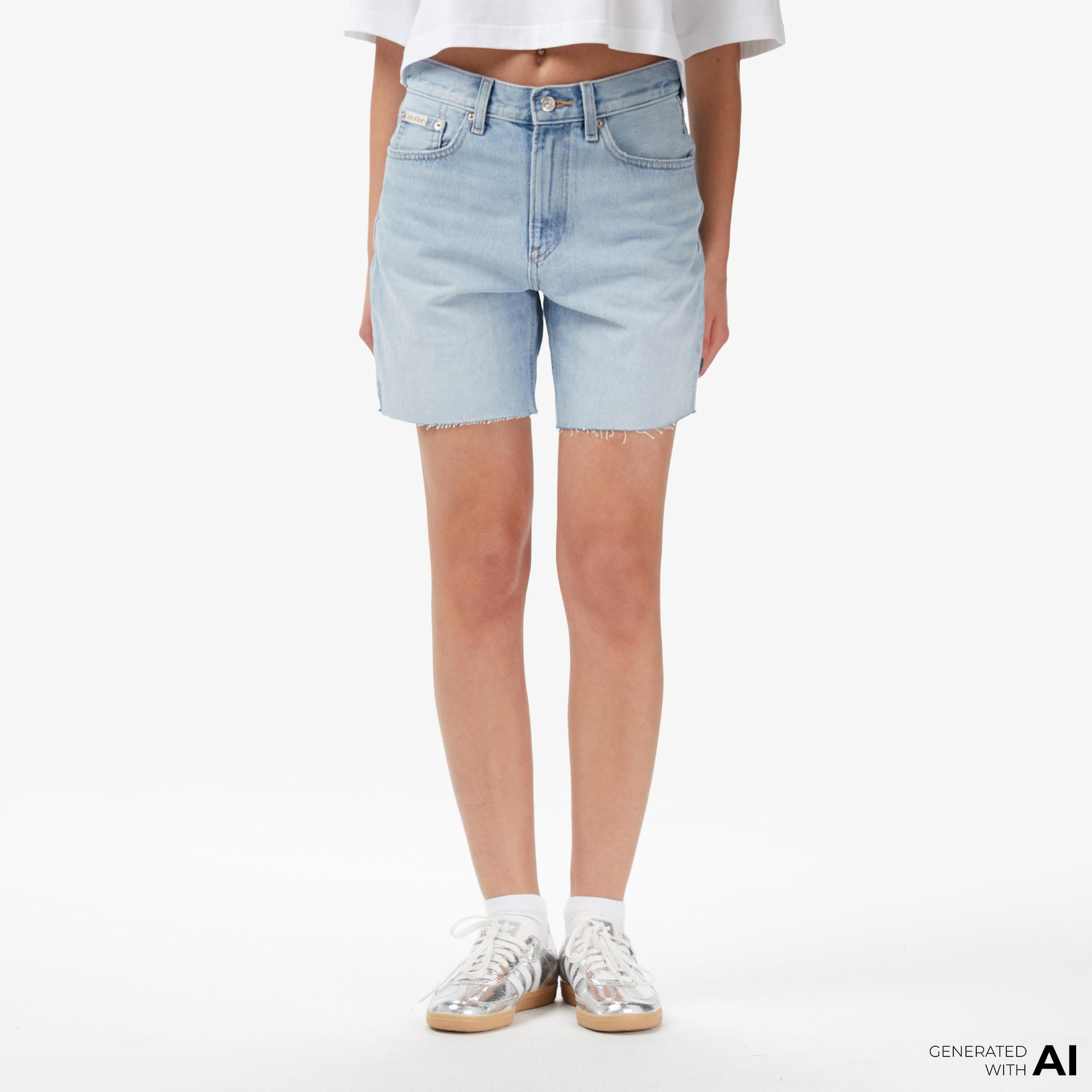 Calvin Klein 90S 6 in Washed Luther Kadın Mavi Şort