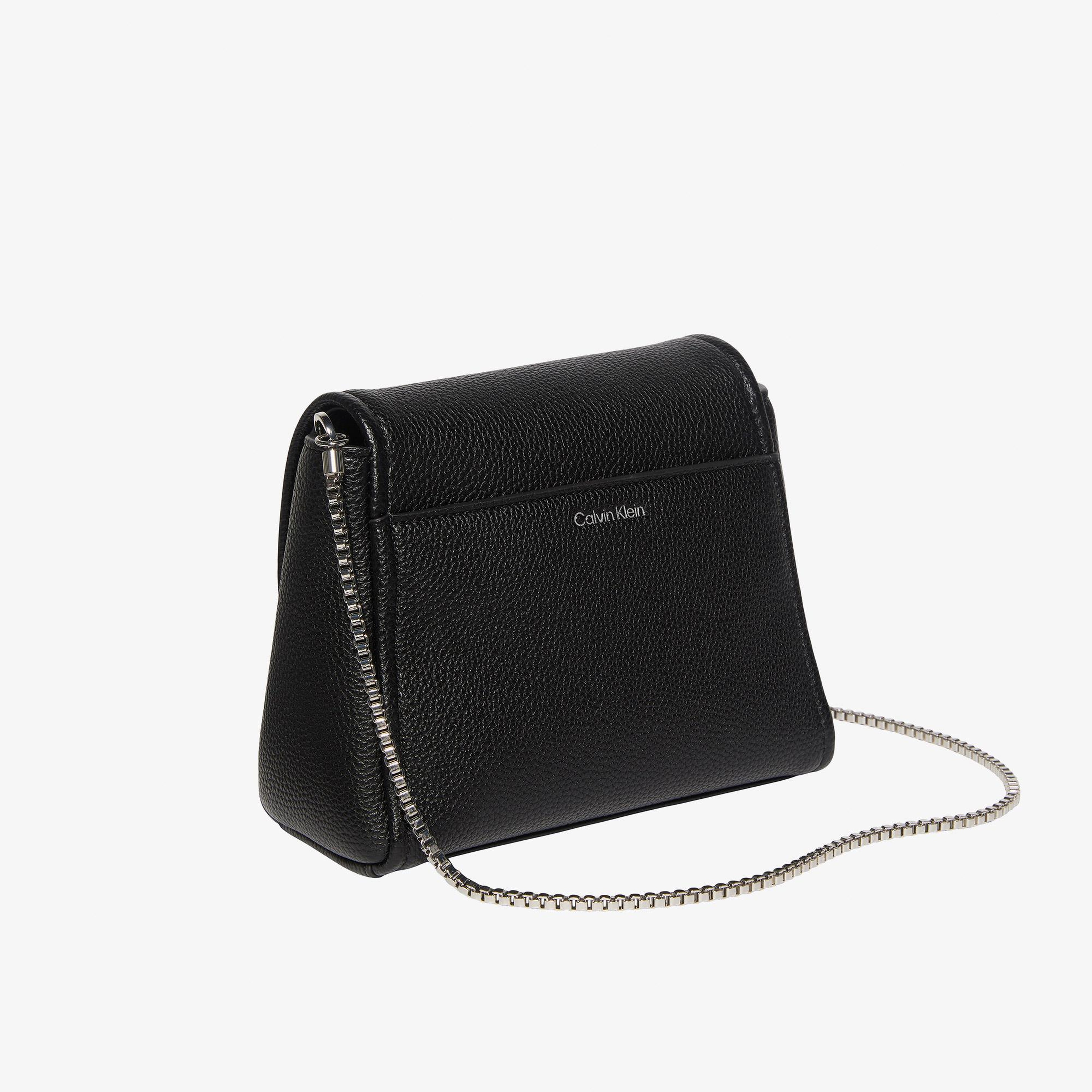 Calvin Klein Emblem Pebble Crossbody Kadın Siyah Çapraz Çanta