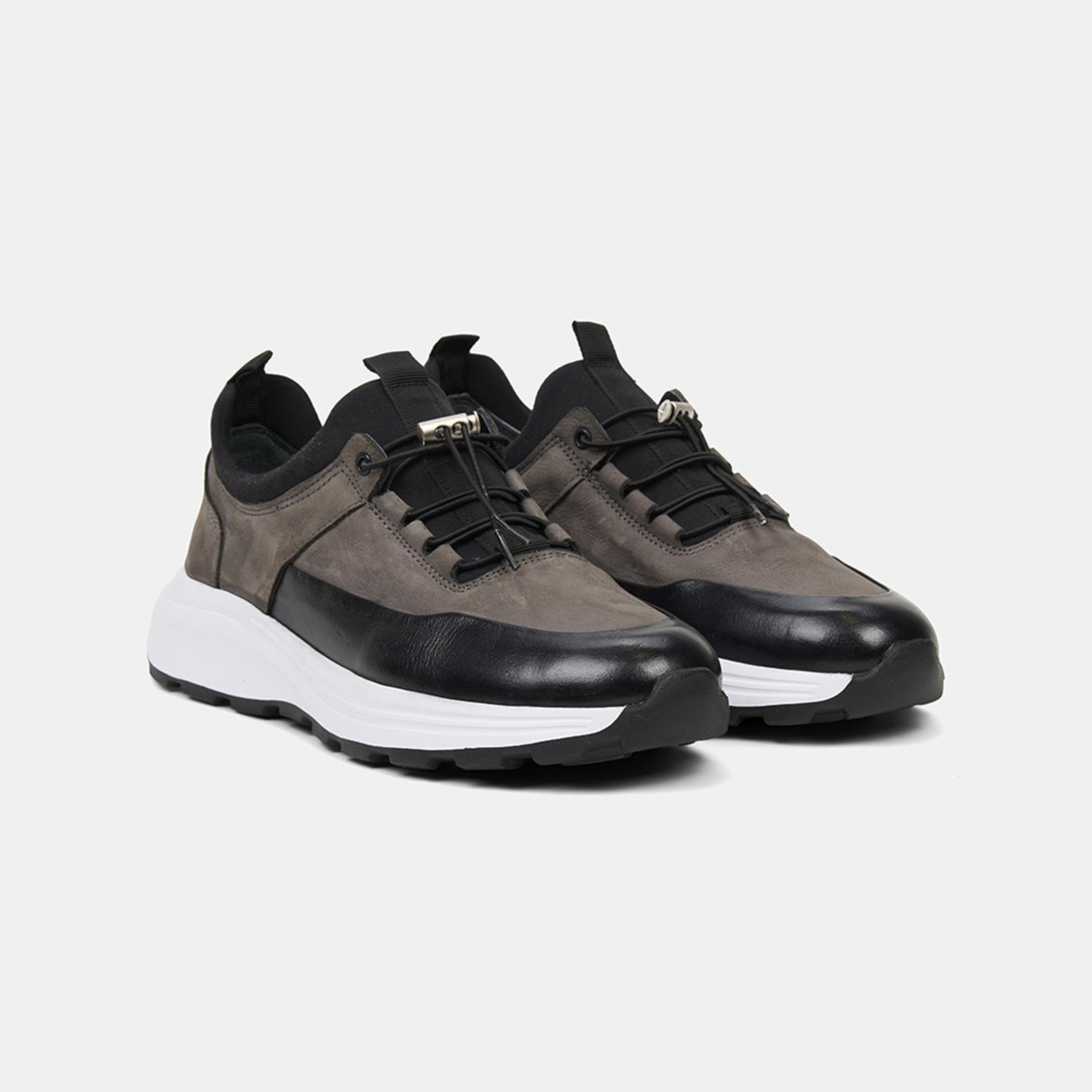 Erkek Siyah Lastik Bağcıklı Kalın Tabanlı Deri Sneaker