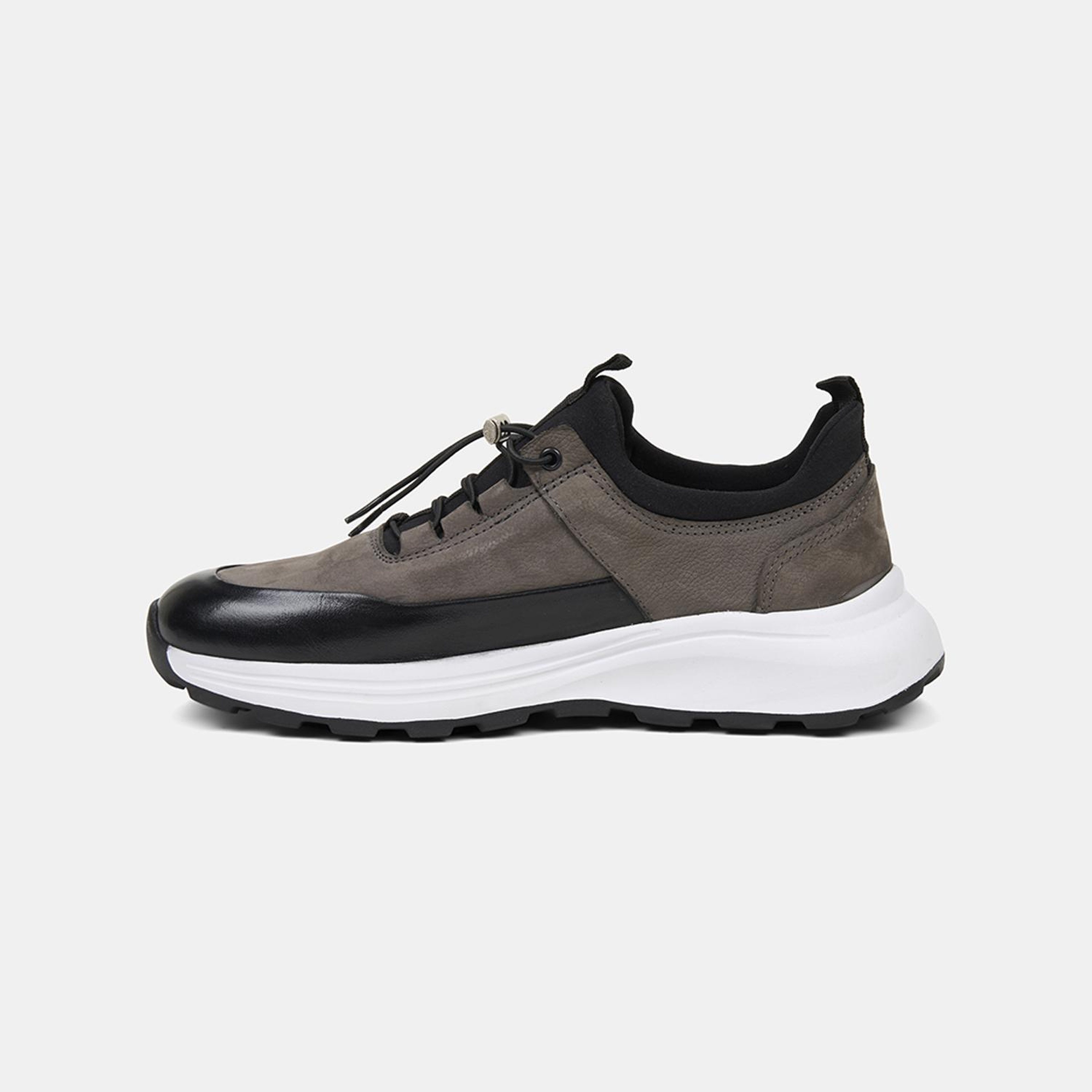 Erkek Siyah Lastik Bağcıklı Kalın Tabanlı Deri Sneaker