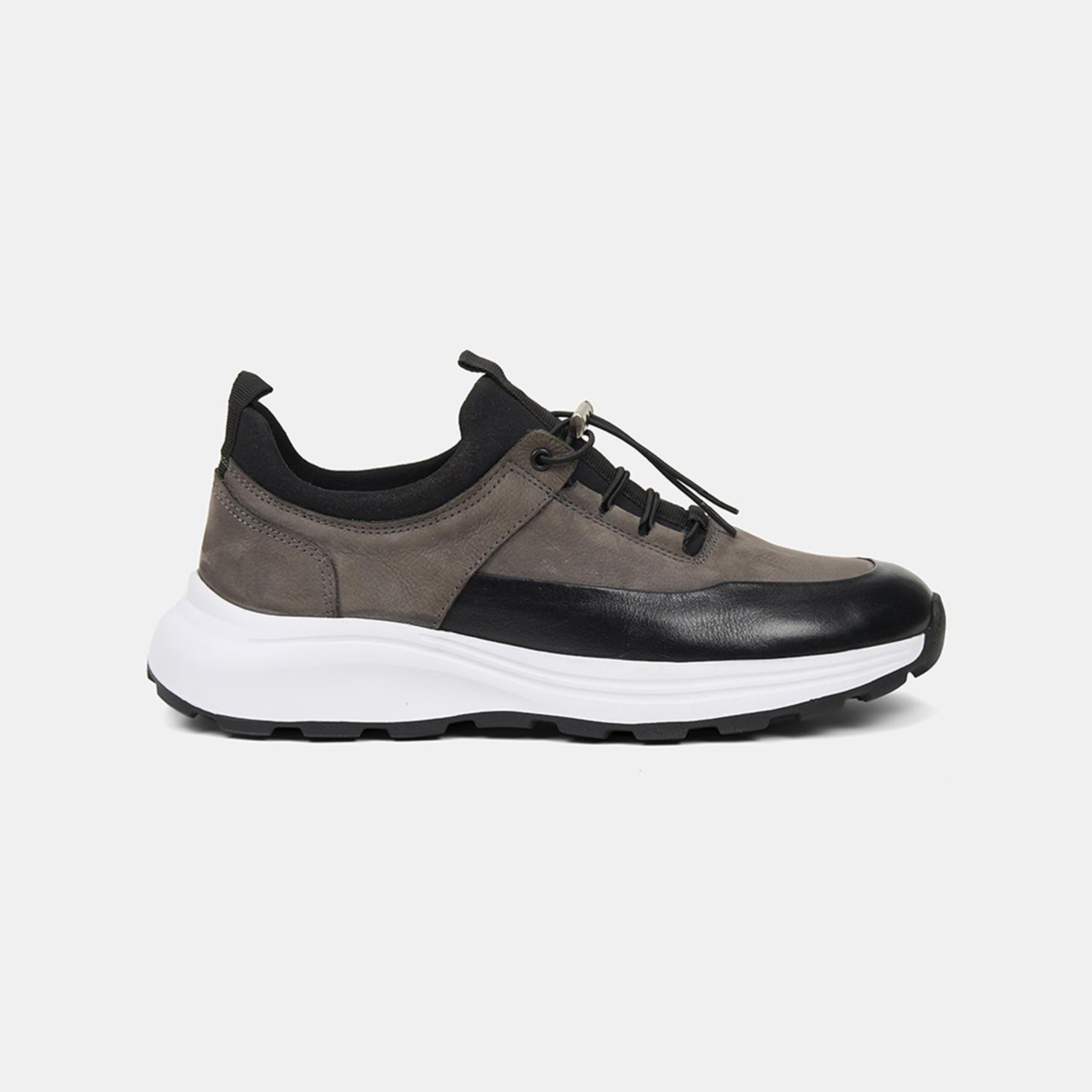 Erkek Siyah Lastik Bağcıklı Kalın Tabanlı Deri Sneaker