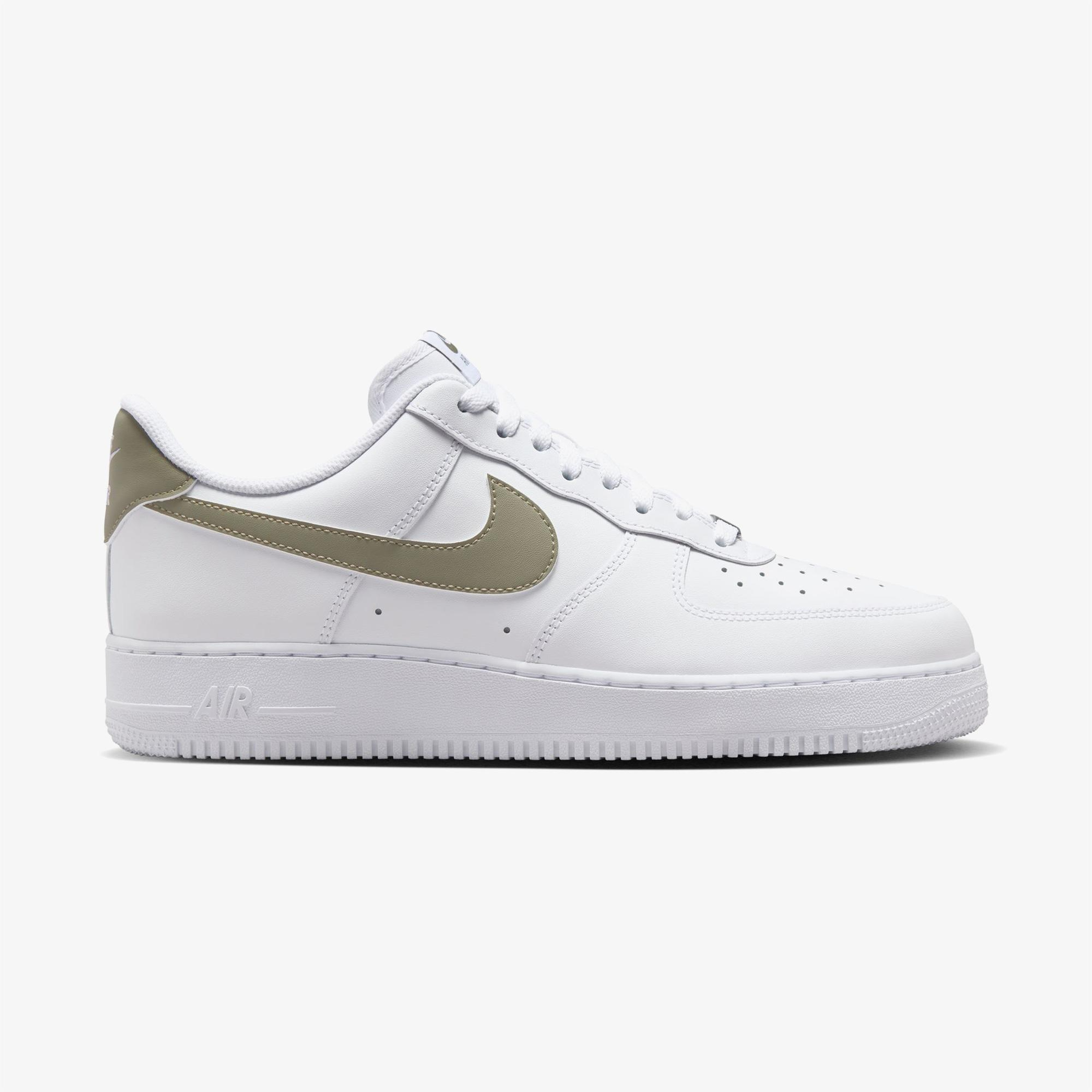 Nike Air Force 1 '07 Erkek Beyaz Spor Ayakkabı