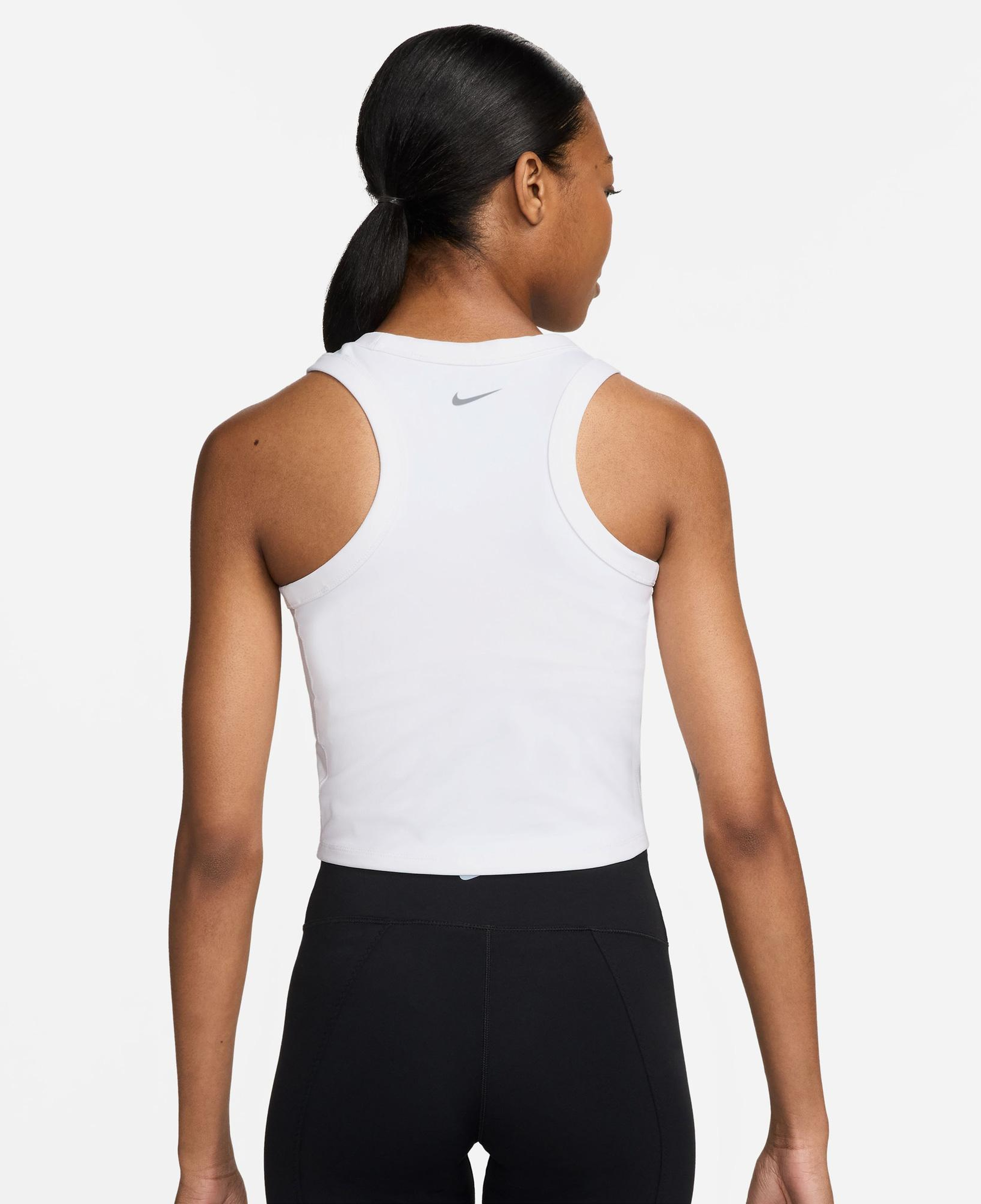 Nike One Fitted Kadın Beyaz Crop T-Shirt