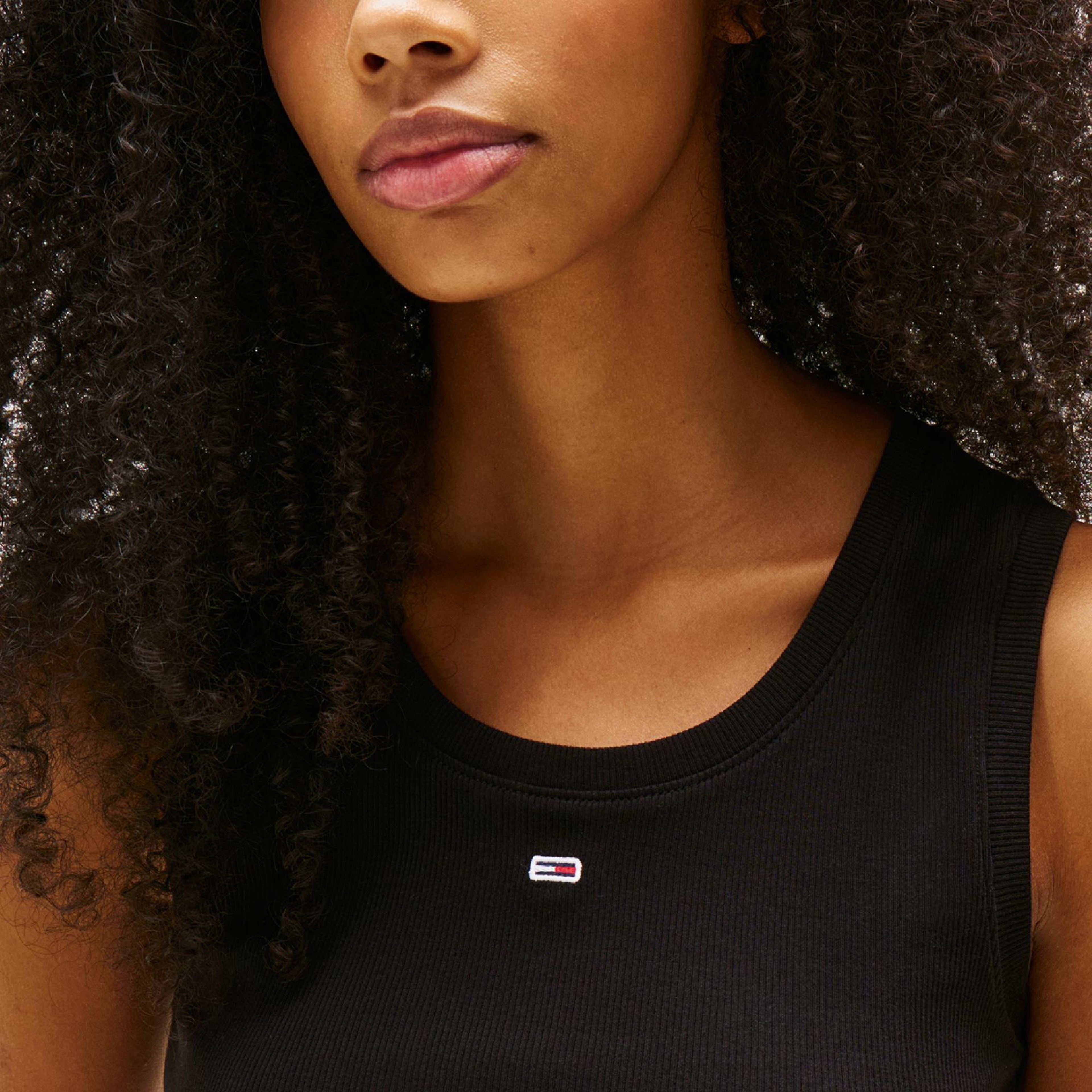 Tommy Hilfiger Denim Essentials Kadın Siyah T-Shirt