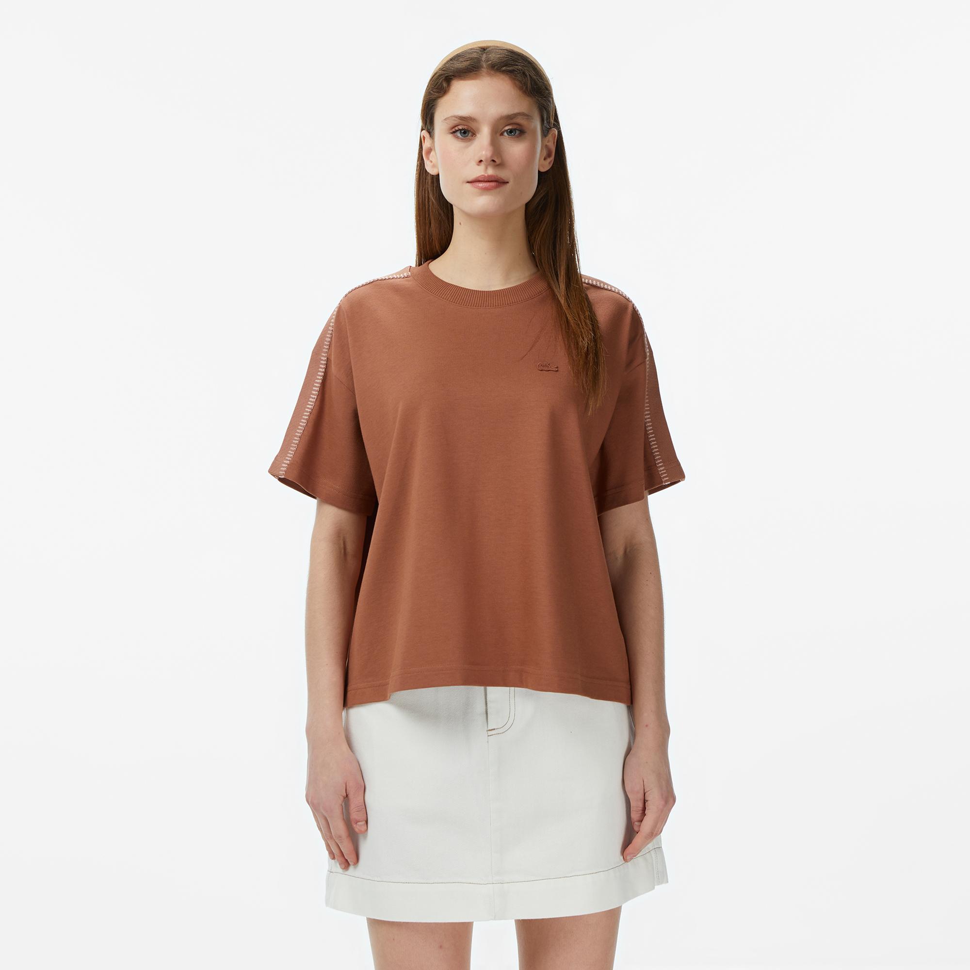 Lacoste Kadın Loose Fit Bisiklet Yaka Kahverengi T-Shirt