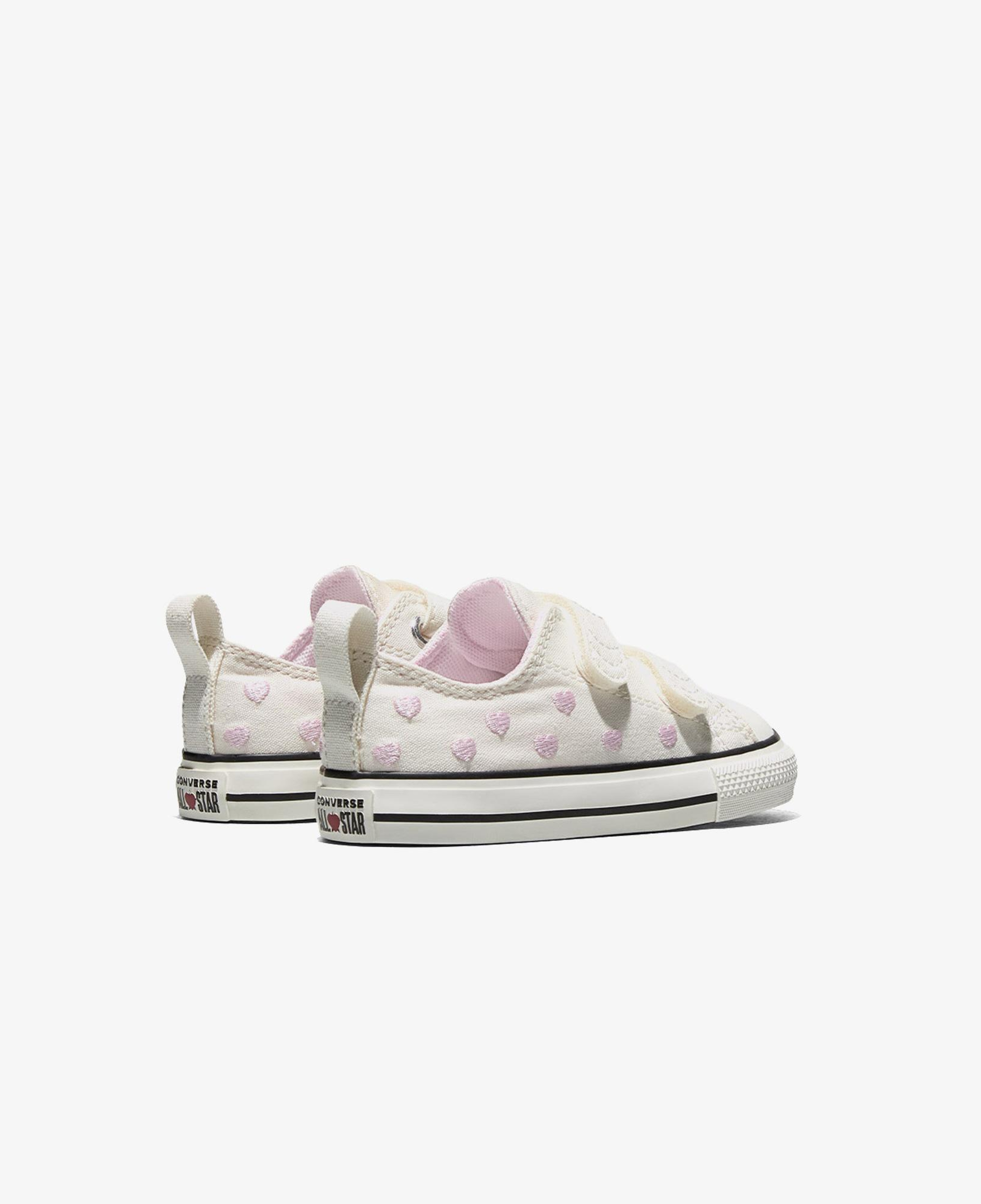 Converse Chucks In Love Chuck Taylor All Star 2V Bebek Krem Sneaker