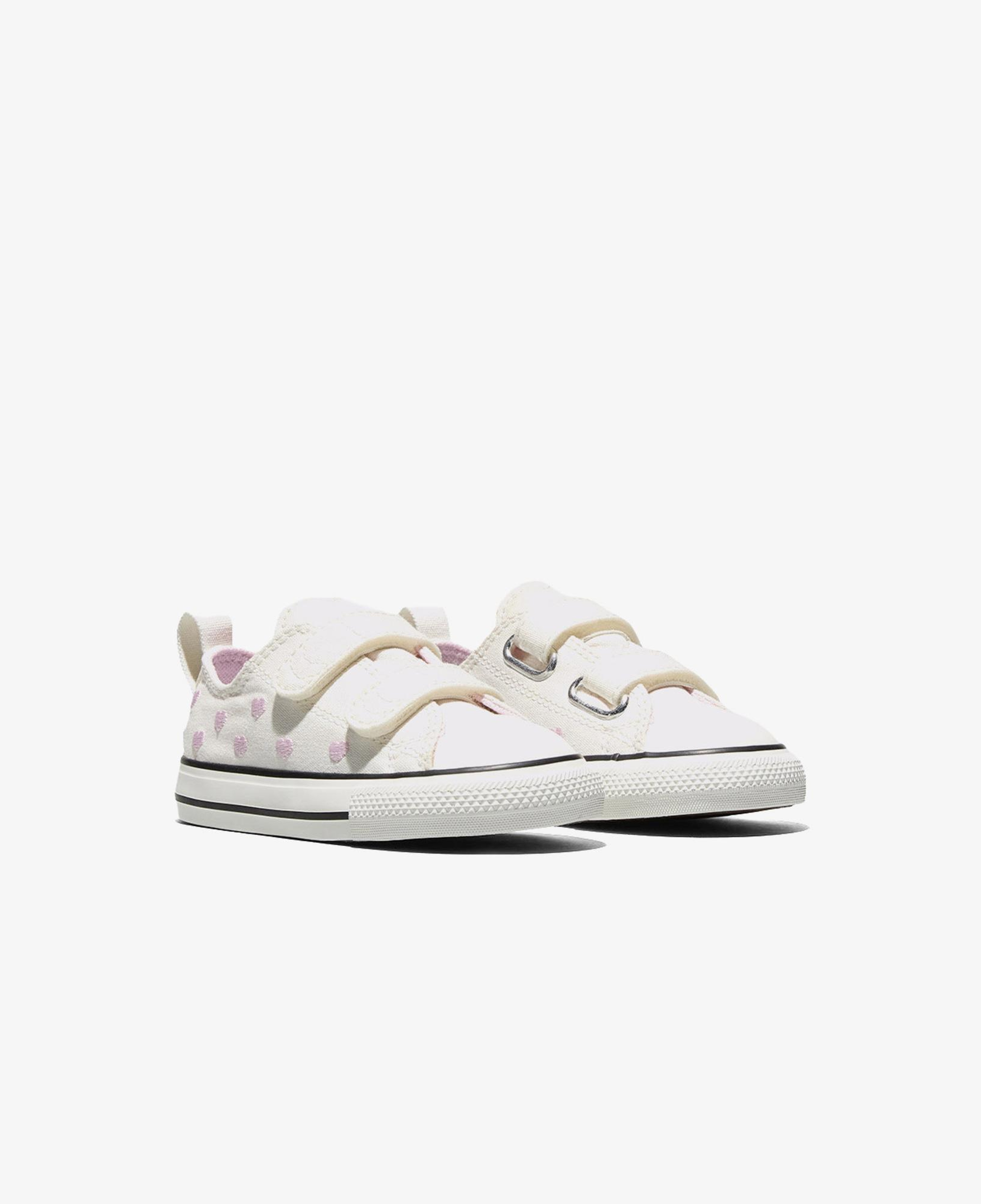 Converse Chucks In Love Chuck Taylor All Star 2V Bebek Krem Sneaker