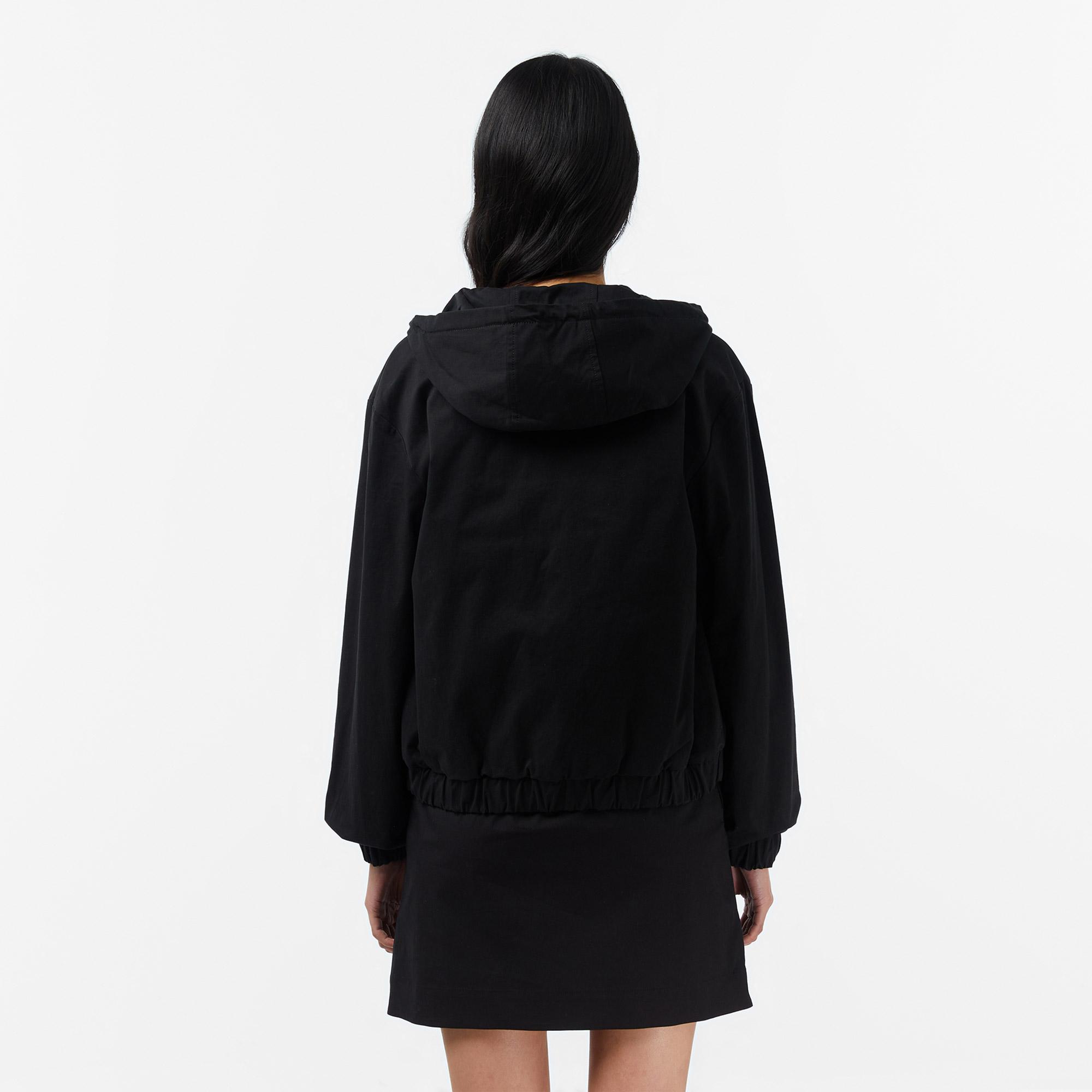 Lacoste Kadın Relaxed Fit Kapüşonlu Siyah Ceket