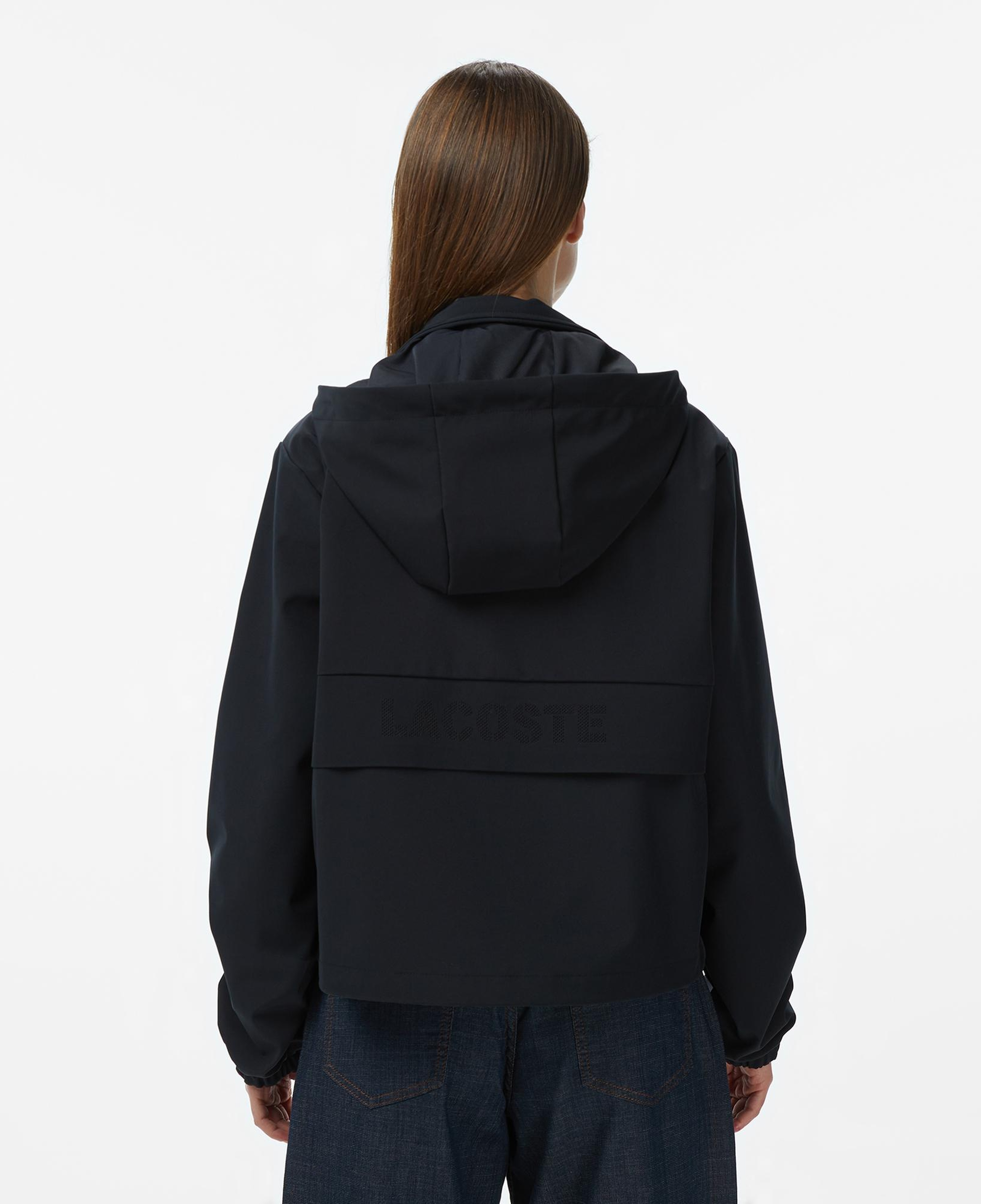 Lacoste Kadın Regular Fit Kapüşonlu Baskılı Siyah Yağmurluk