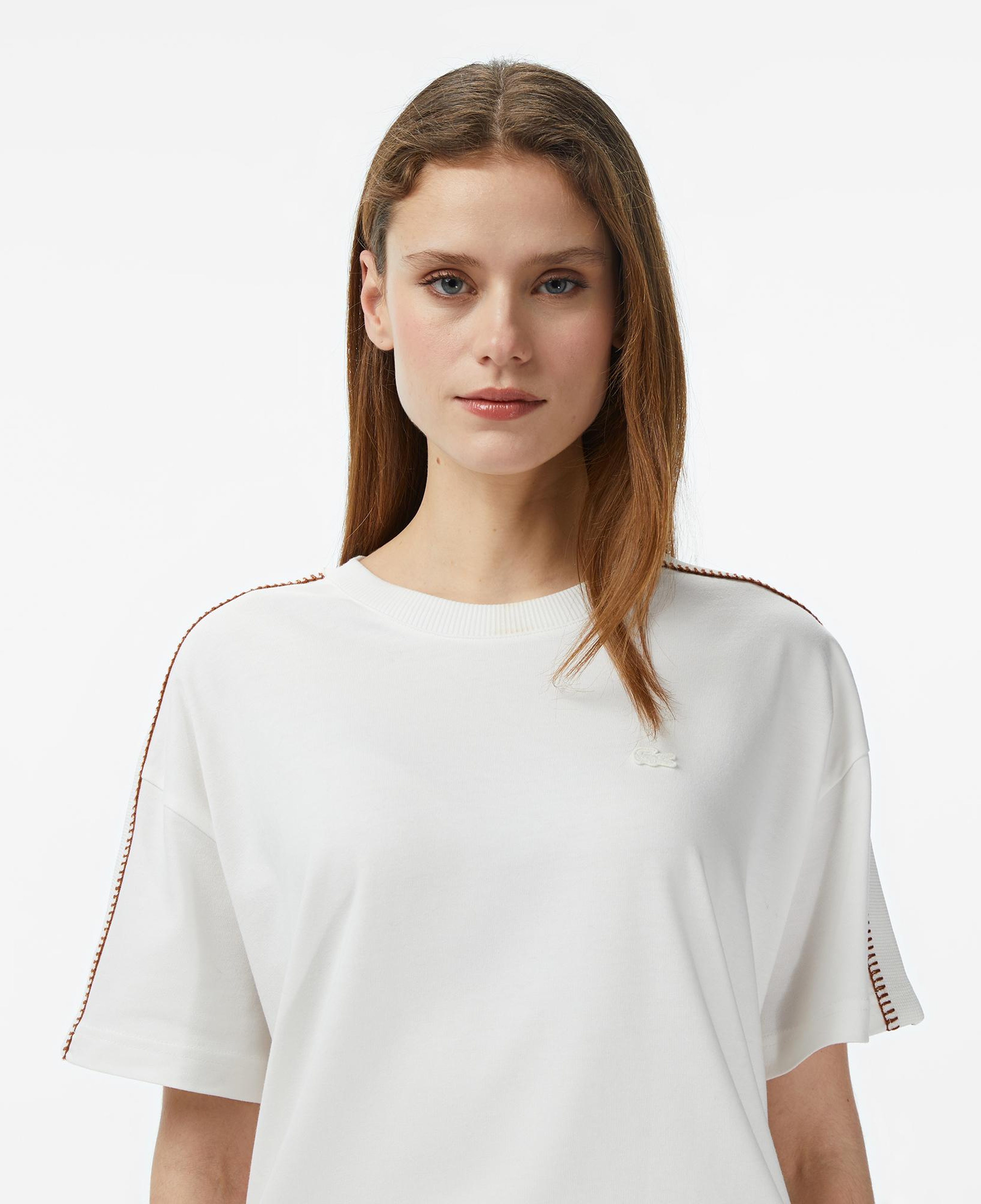 Lacoste Kadın Loose Fit Bisiklet Yaka Krem T-Shirt